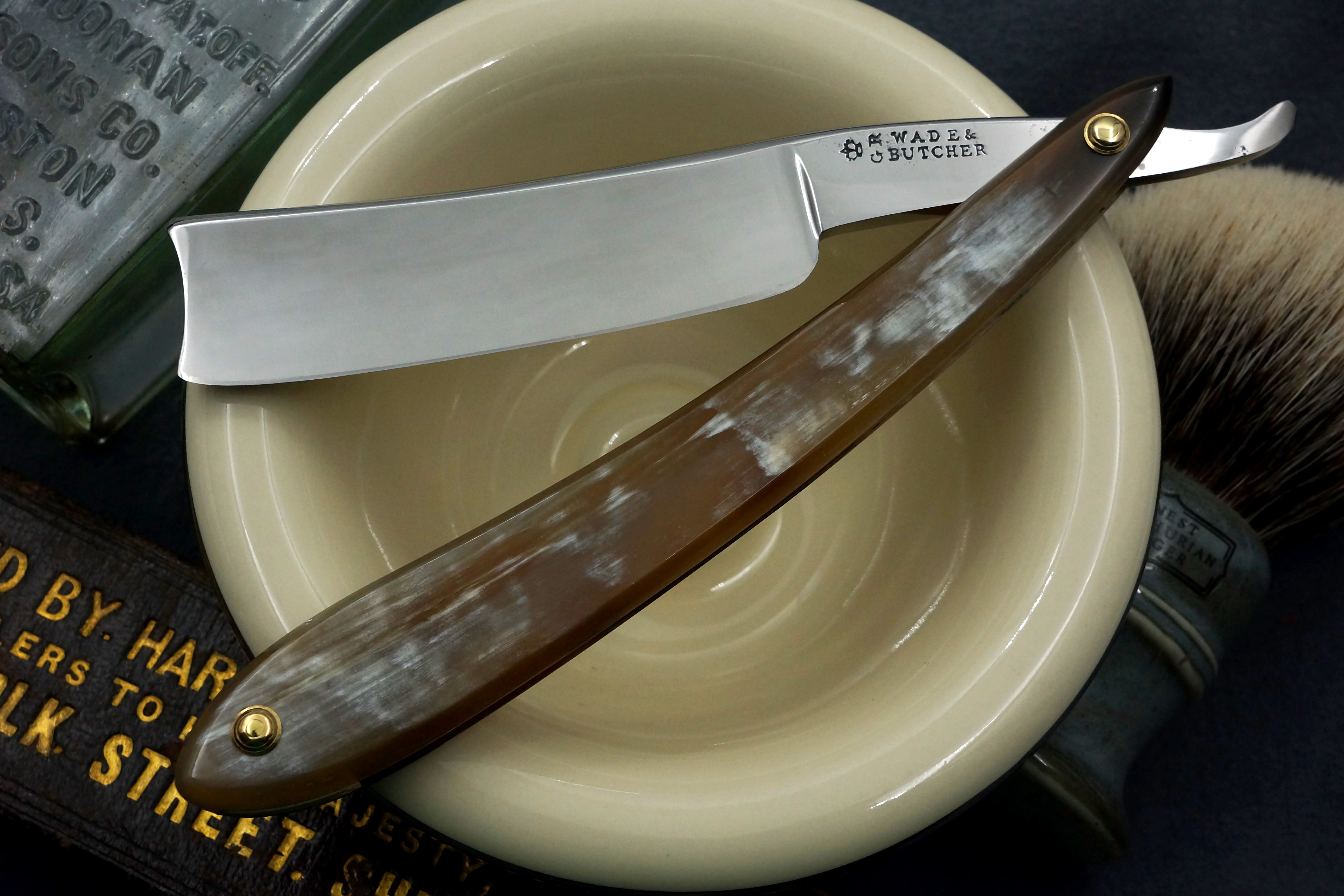 Wade & Butcher GR 7/8 Blade with Custom Horn Scales - Stunning Fully Restored Sheffield Straight Razor - Shave Ready