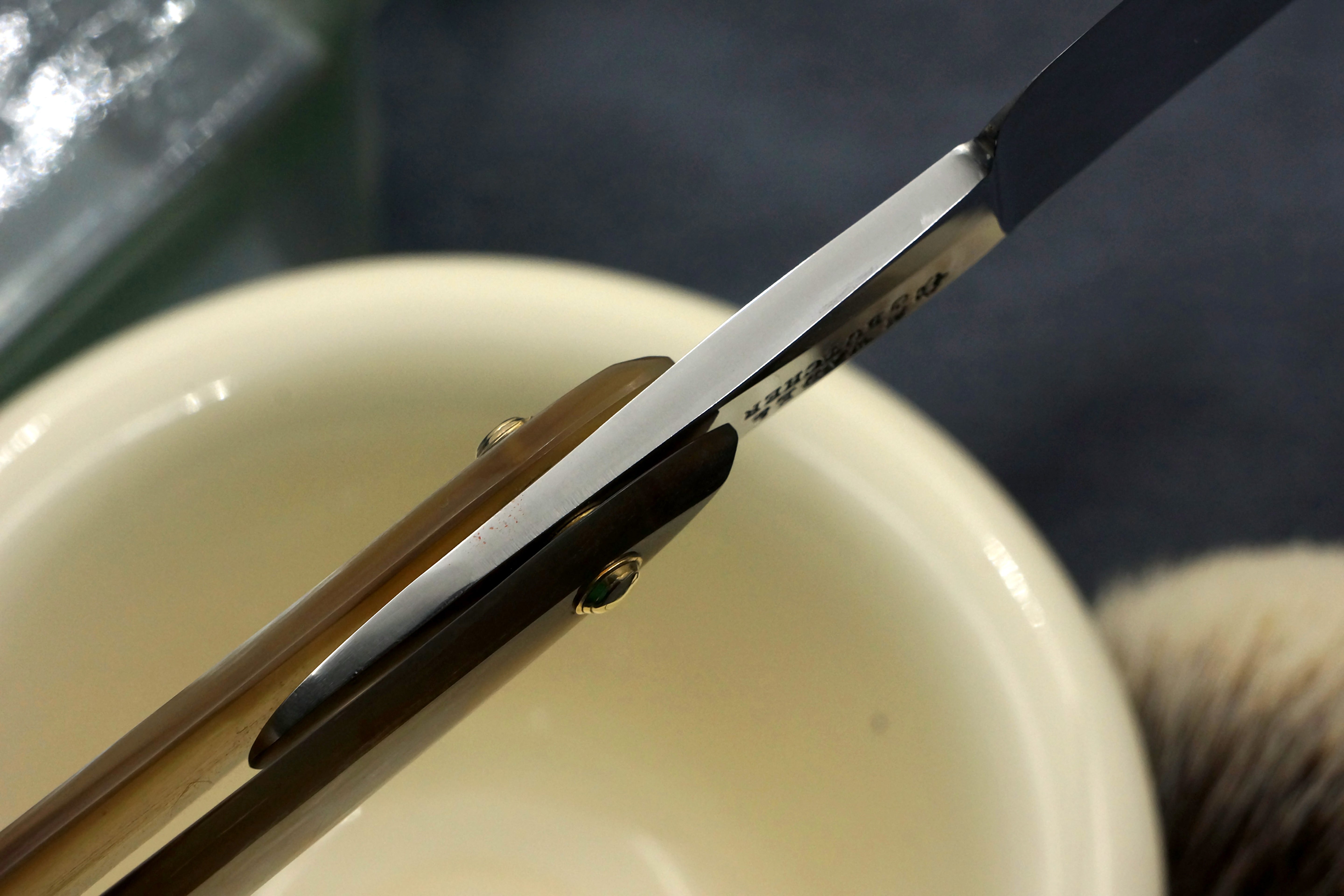 Wade & Butcher GR 7/8 Blade with Custom Horn Scales - Stunning Fully Restored Sheffield Straight Razor - Shave Ready