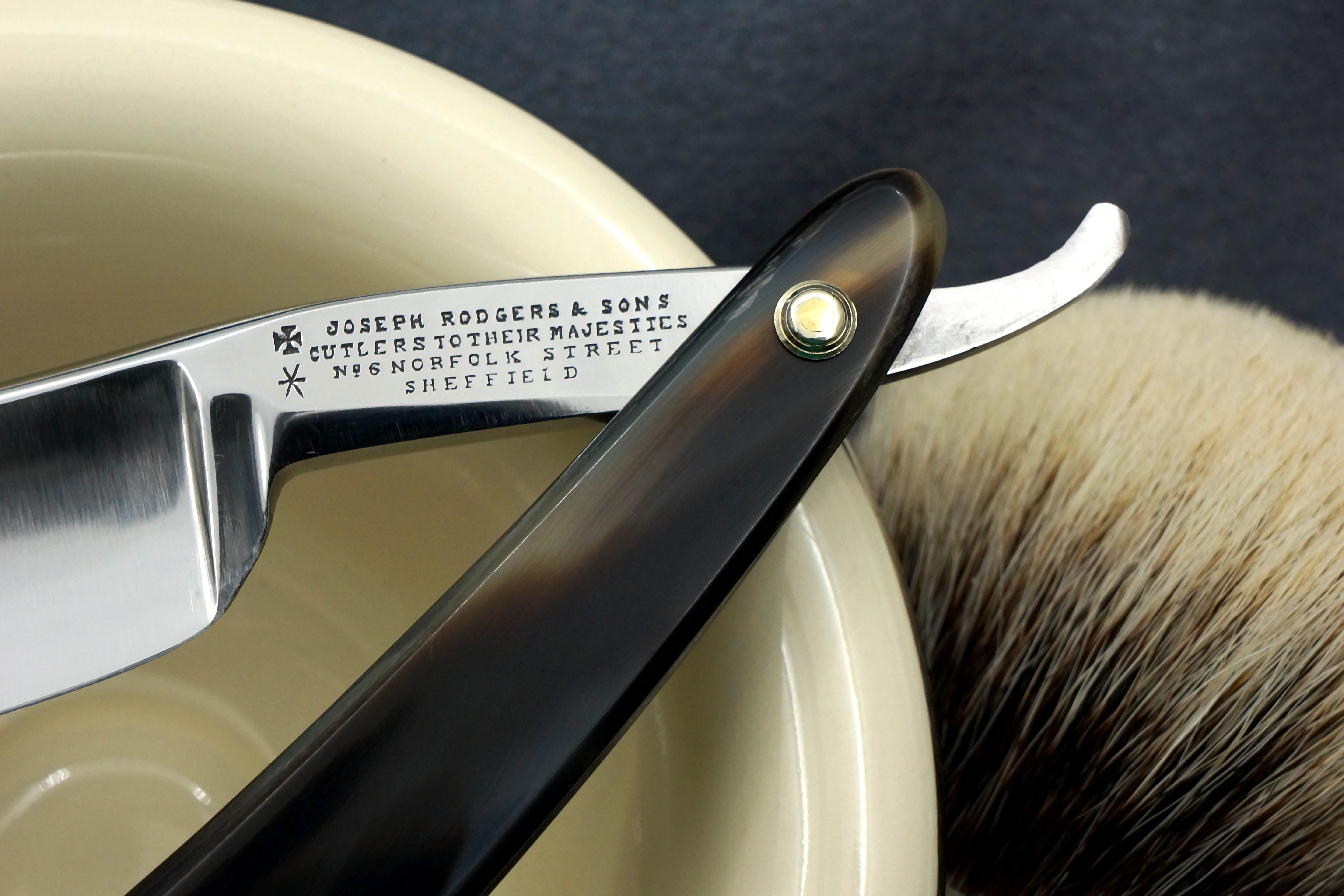 Joseph Rodgers & Sons - 7/8 Half Hollow Blade with New Horn Scales - Restored Sheffield Straight Razor - Shave Ready