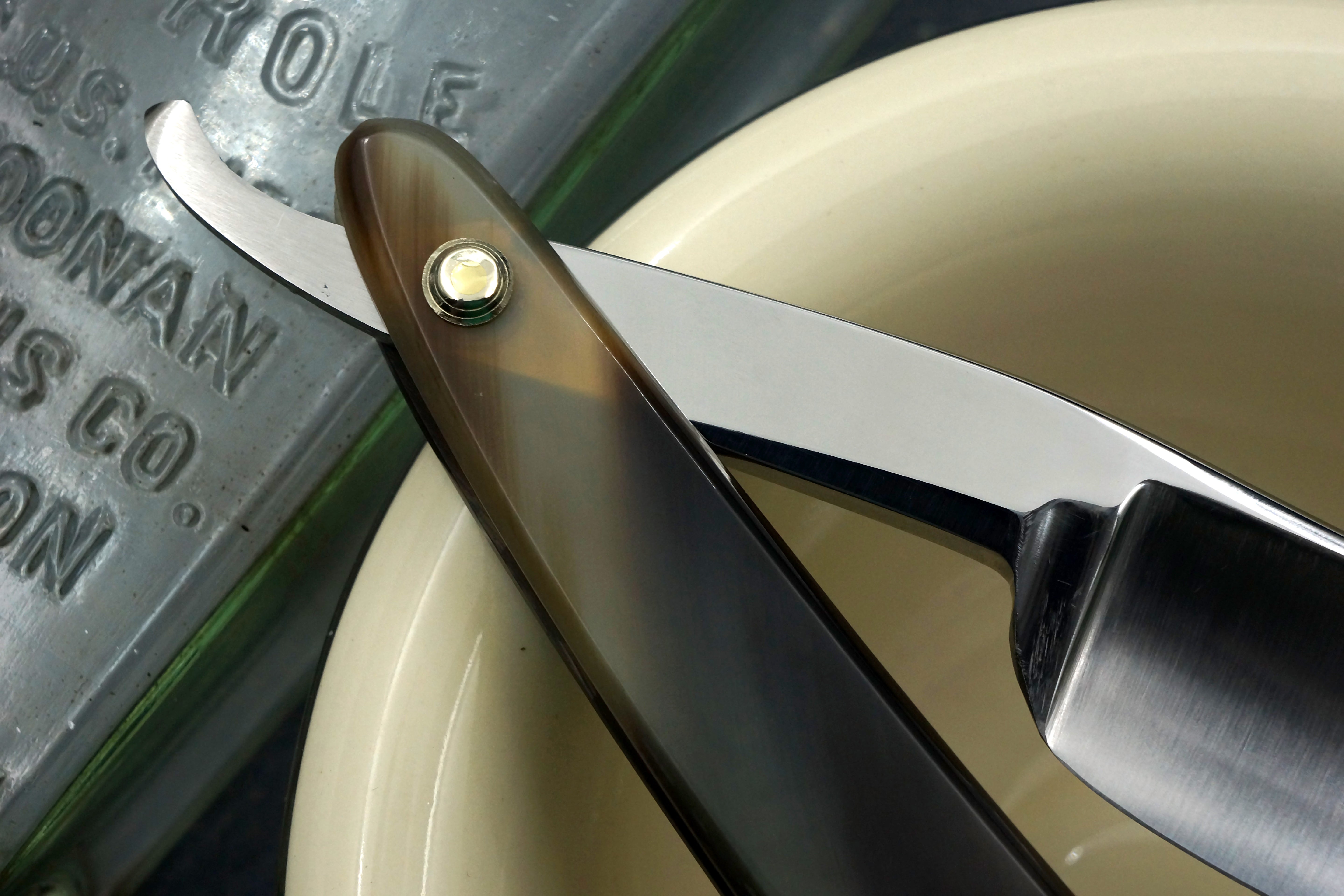 Joseph Rodgers & Sons - 7/8 Half Hollow Blade with New Horn Scales - Restored Sheffield Straight Razor - Shave Ready