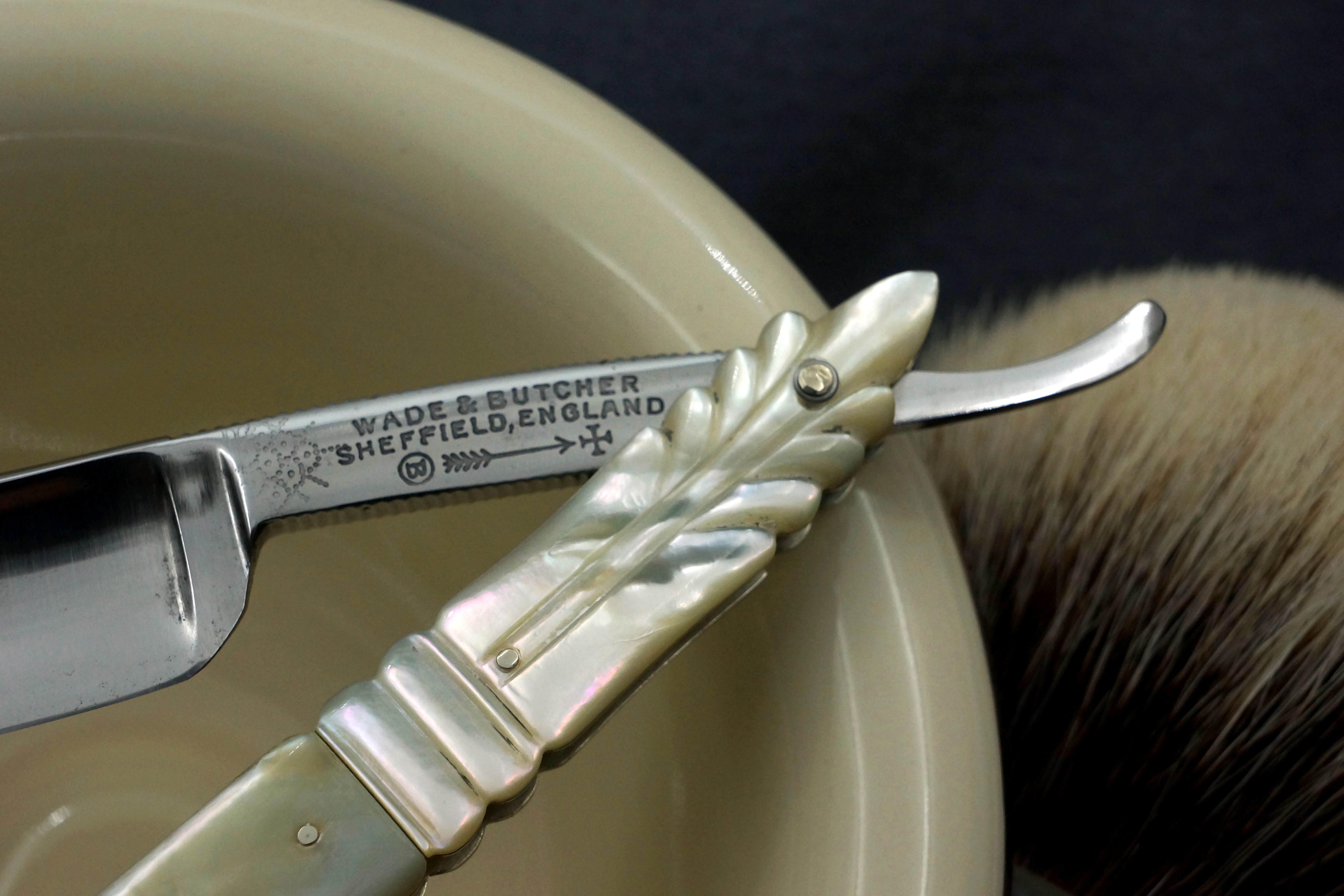 Wade & Butcher - Stunning 11/16 Blade Carved Mother of Pearl Scaled - Vintage Sheffield Straight Razor - Shave Ready