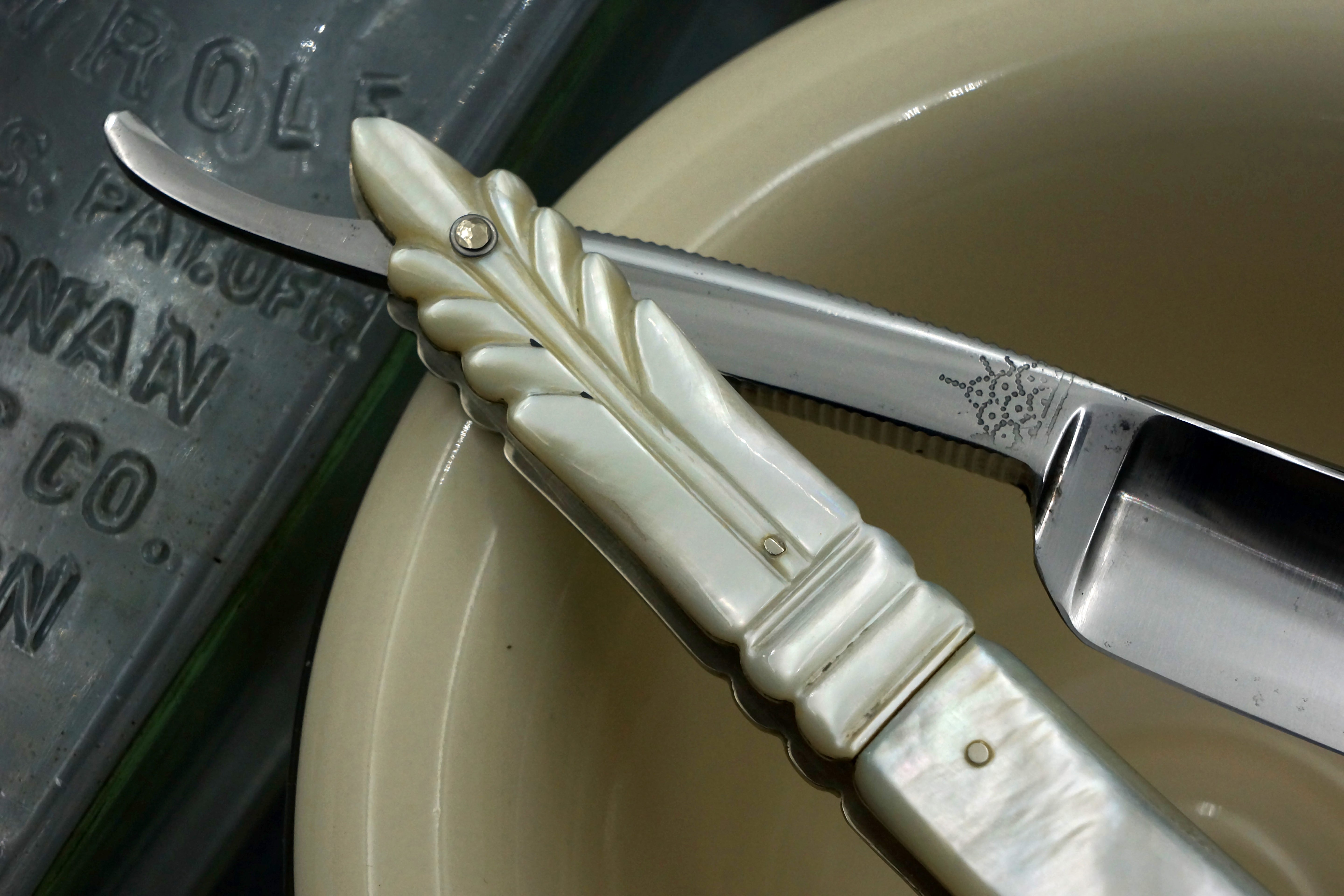Wade & Butcher - Stunning 11/16 Blade Carved Mother of Pearl Scaled - Vintage Sheffield Straight Razor - Shave Ready