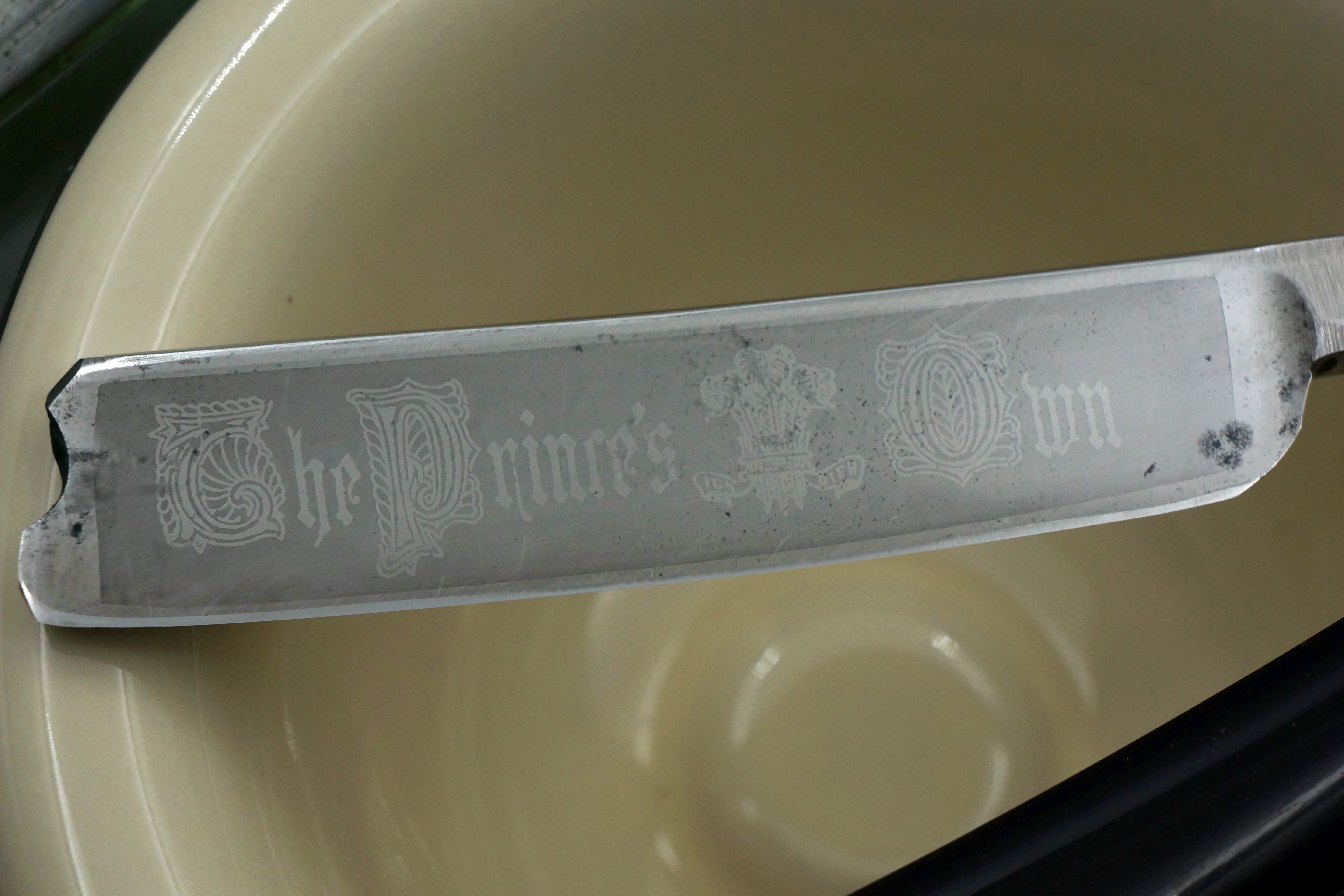 Frederick Reynolds "The Prince's Own" 5/8 - Fully Restored Sheffield Straight Razor - Shave Ready