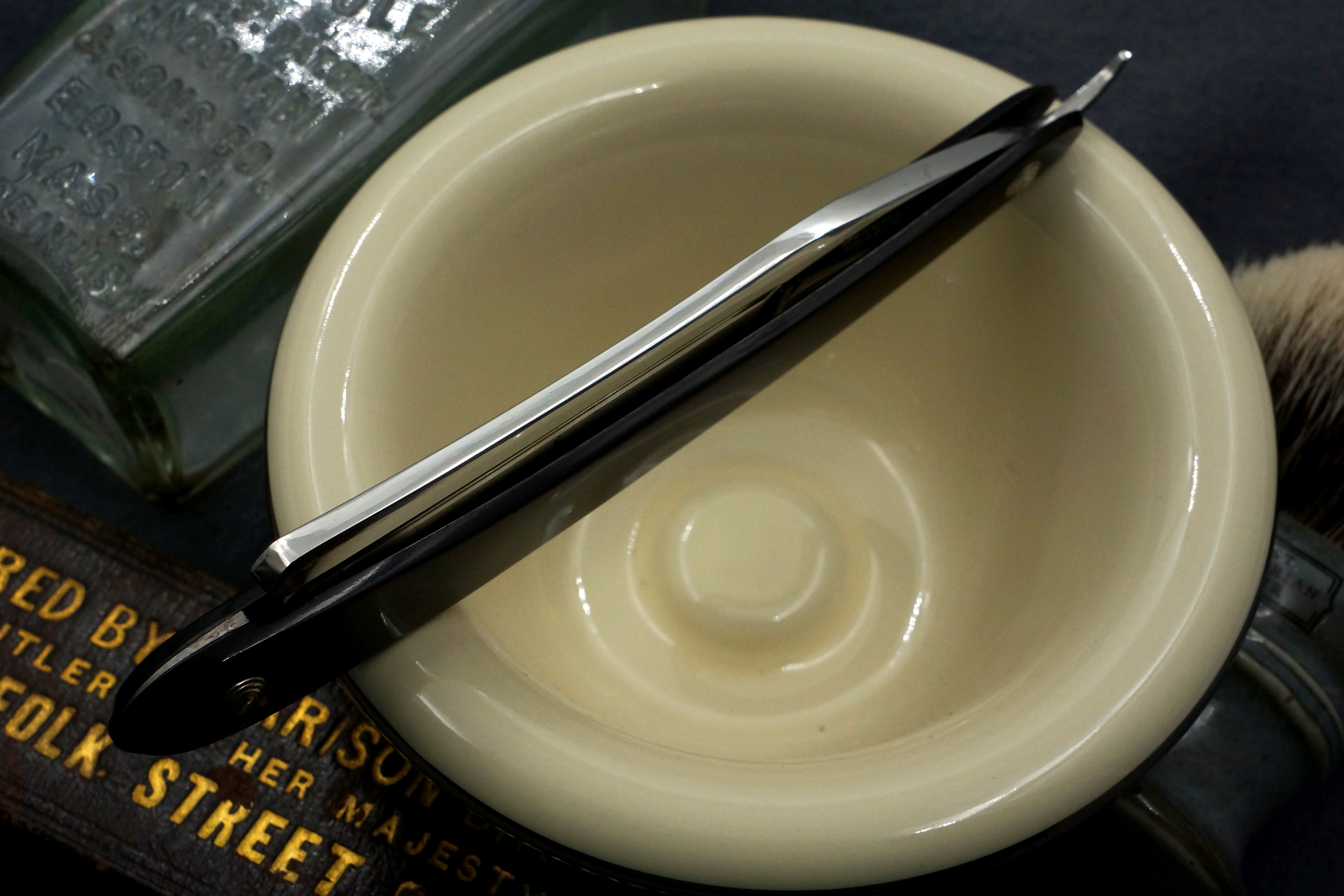 Wade & Butcher 13/16 Blade with Original Horn Scales - Fully Restored Sheffield Straight Razor - Shave Ready