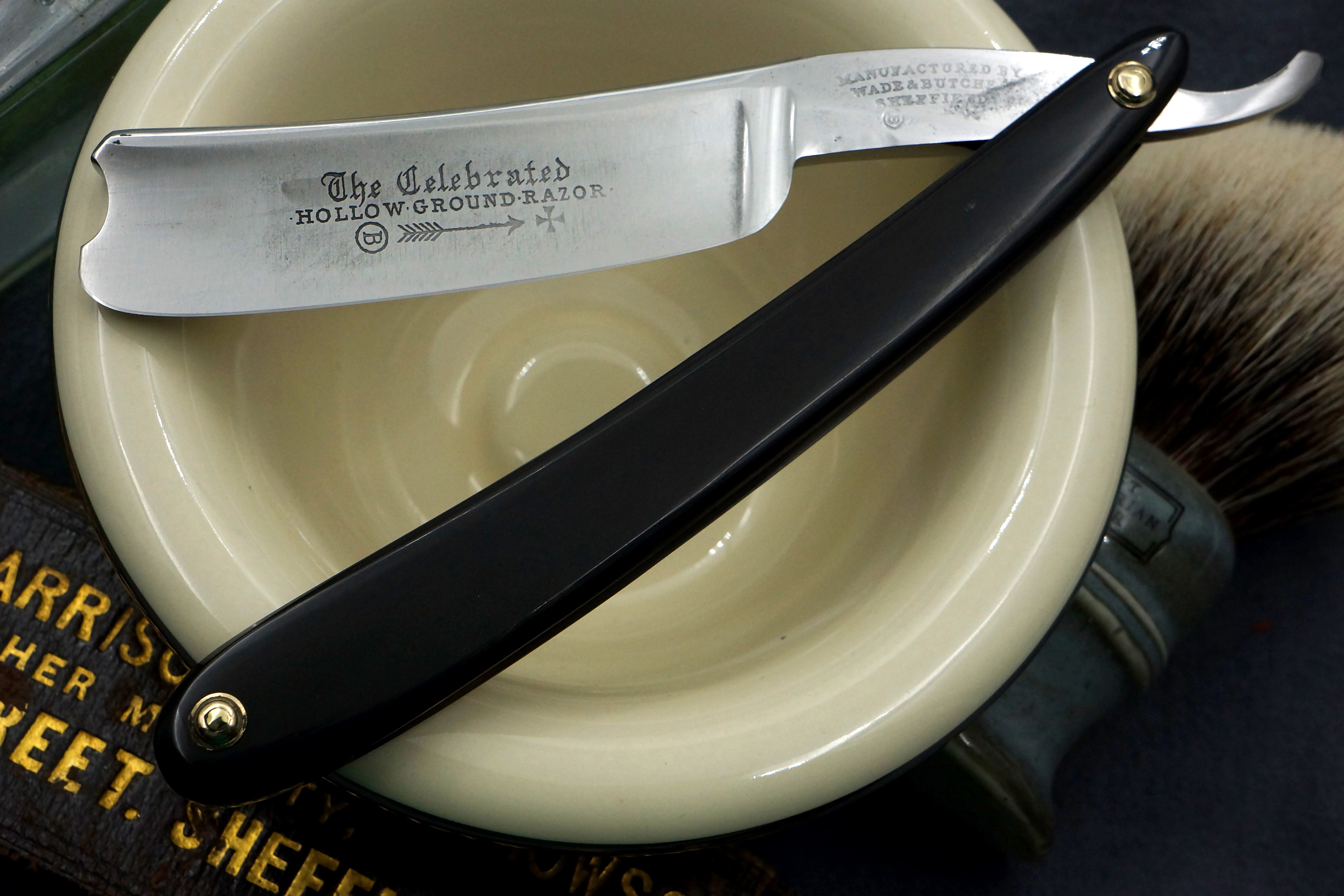 Wade & Butcher Celebrated Hollow Ground 13/16" wide - Fully Restored with New Horn Scales Sheffield Straight Razor - Shave Ready