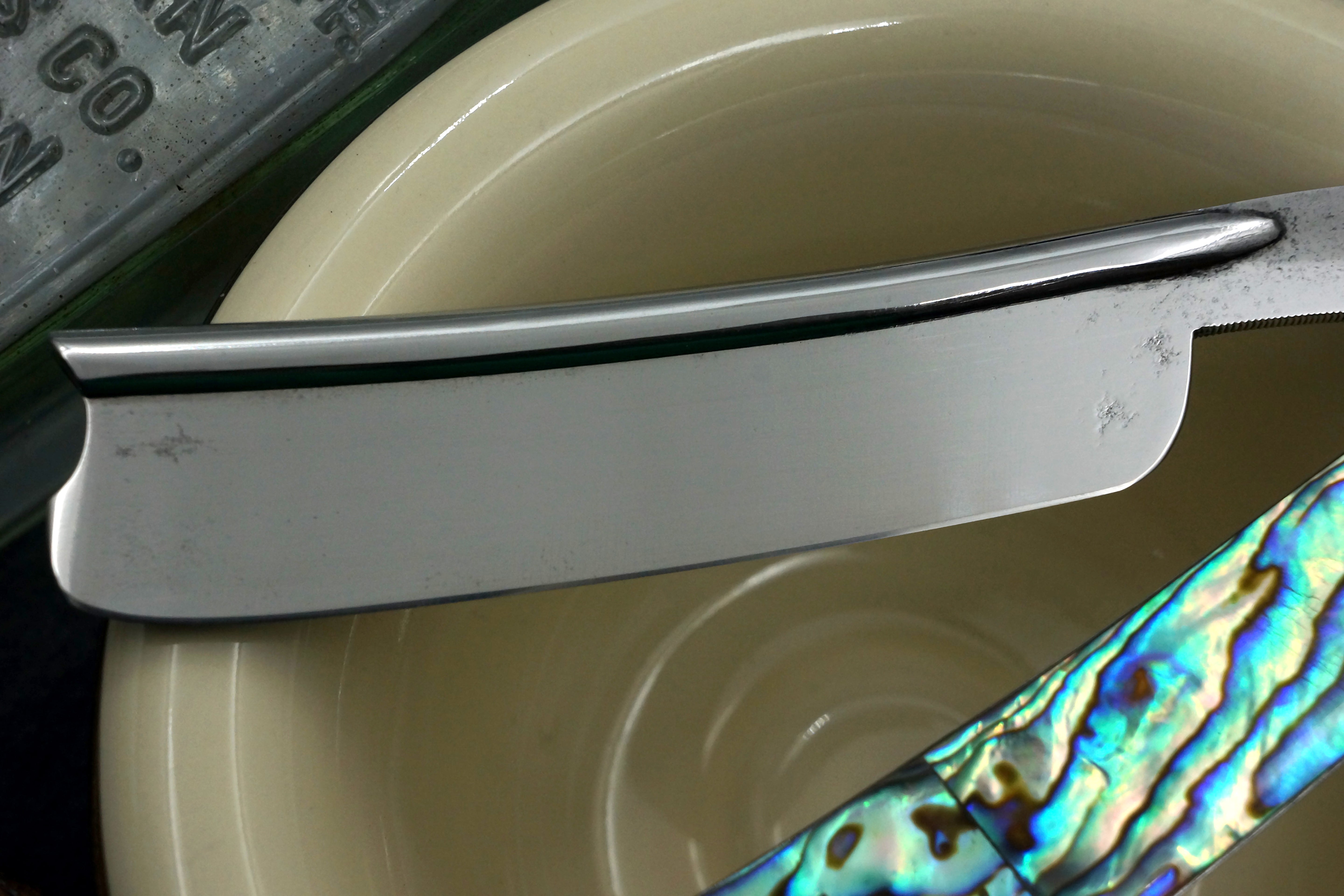 Wade & Butcher - Stunning 13/16 Frameback with Abalone Scales Sheffield Straight Razor - Shave Ready