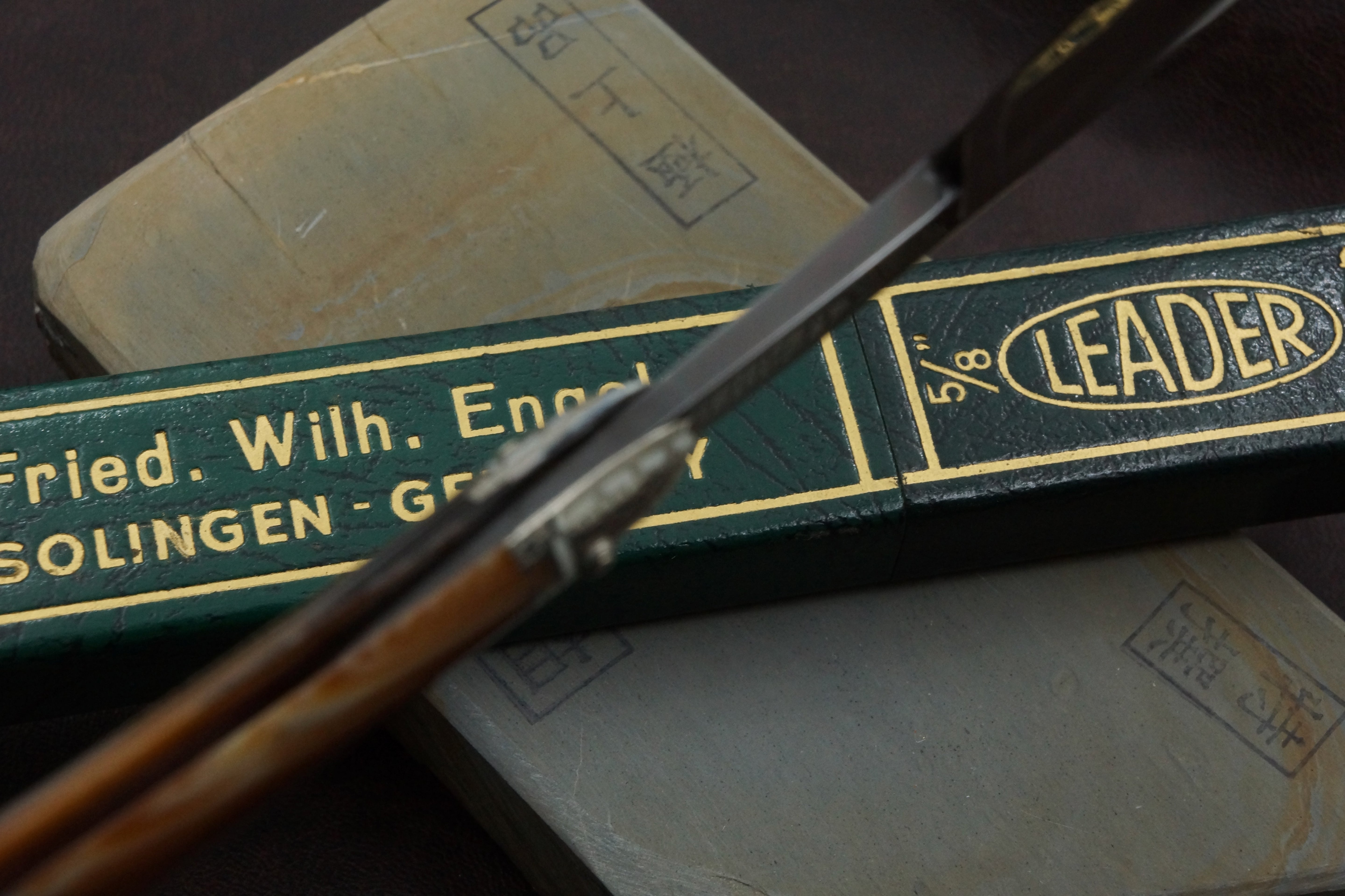 F.W. Engels "Leader" - Near Pristine 5/8 Full Hollow Blade - Vintage Solingen Straight Razor - Shave Ready