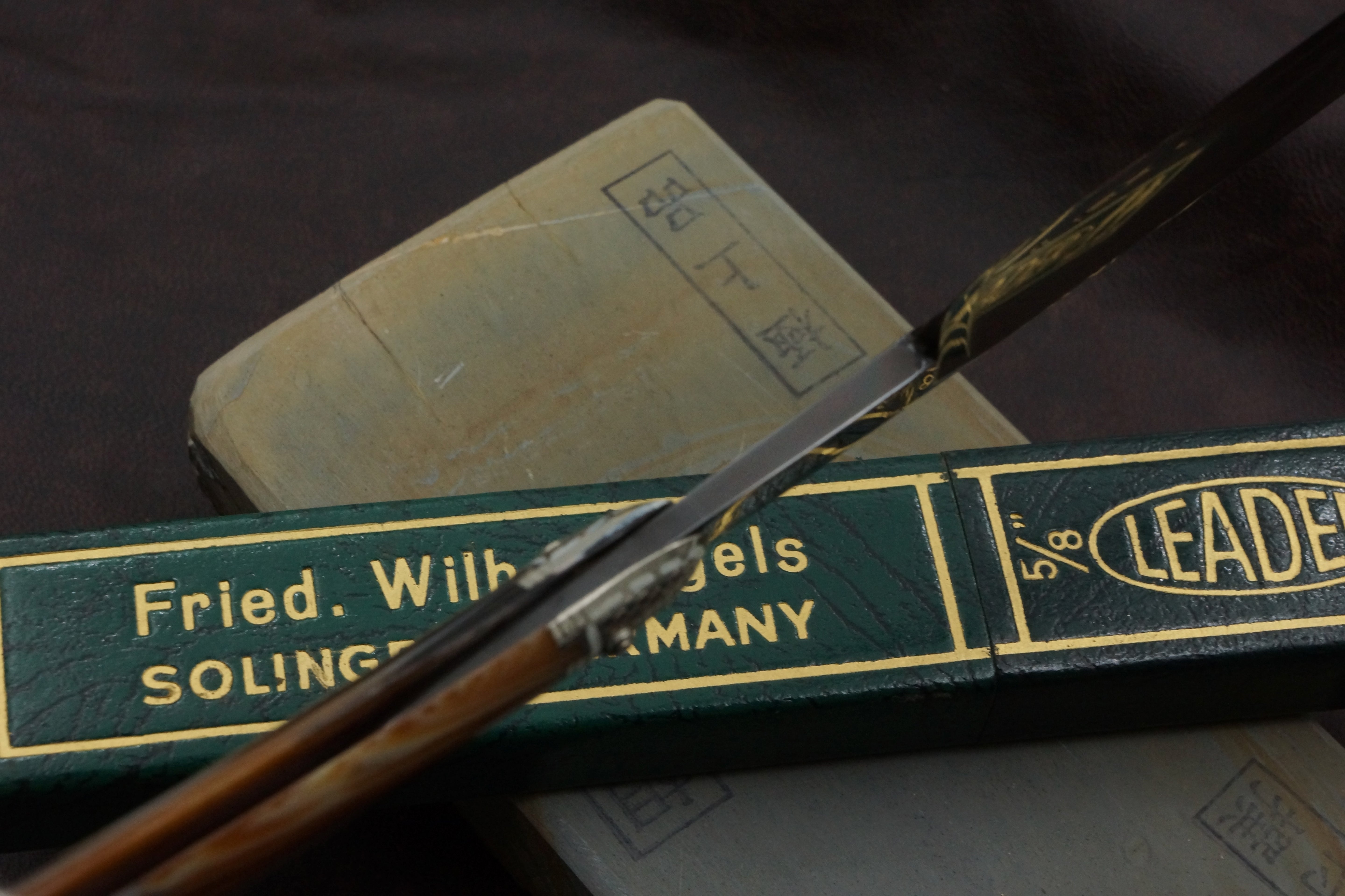 F.W. Engels "Leader" - Near Pristine 5/8 Full Hollow Blade - Vintage Solingen Straight Razor - Shave Ready