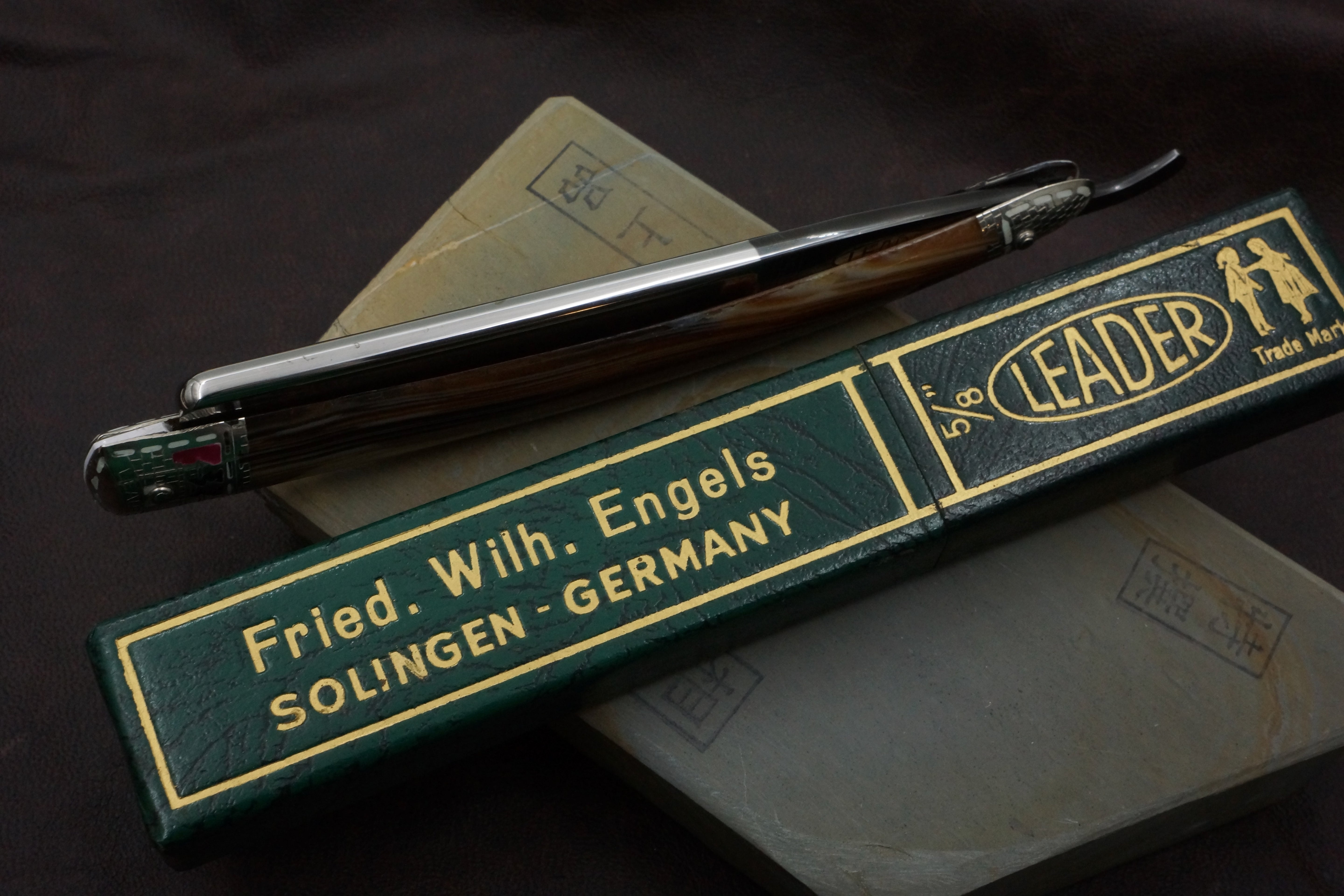 F.W. Engels "Leader" - Near Pristine 5/8 Full Hollow Blade - Vintage Solingen Straight Razor - Shave Ready
