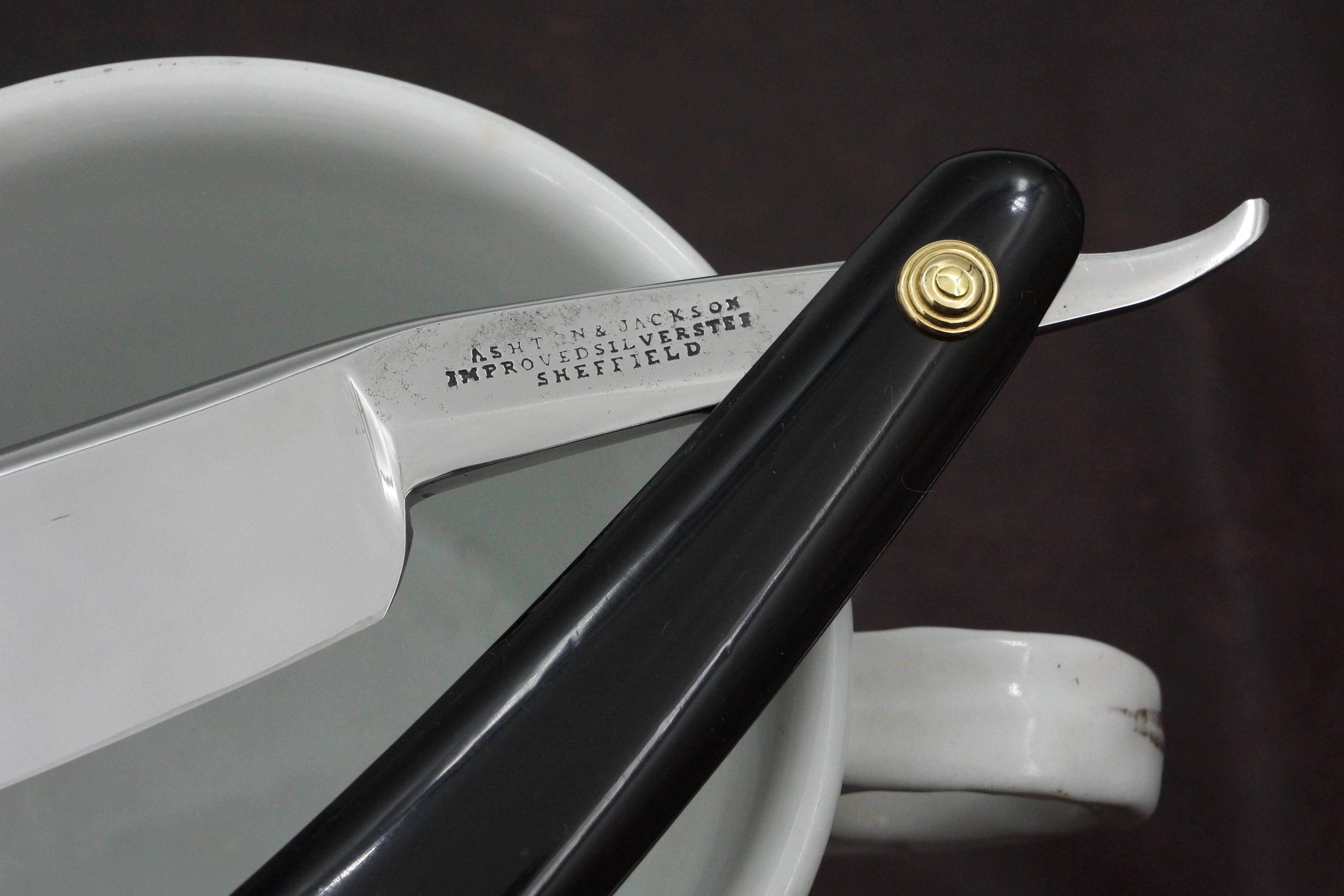 Ashton & Jackson "Improved Silver Steel - 15/16" Blade with New Horn Scales - Restored Sheffield Straight Razor - Shave Ready