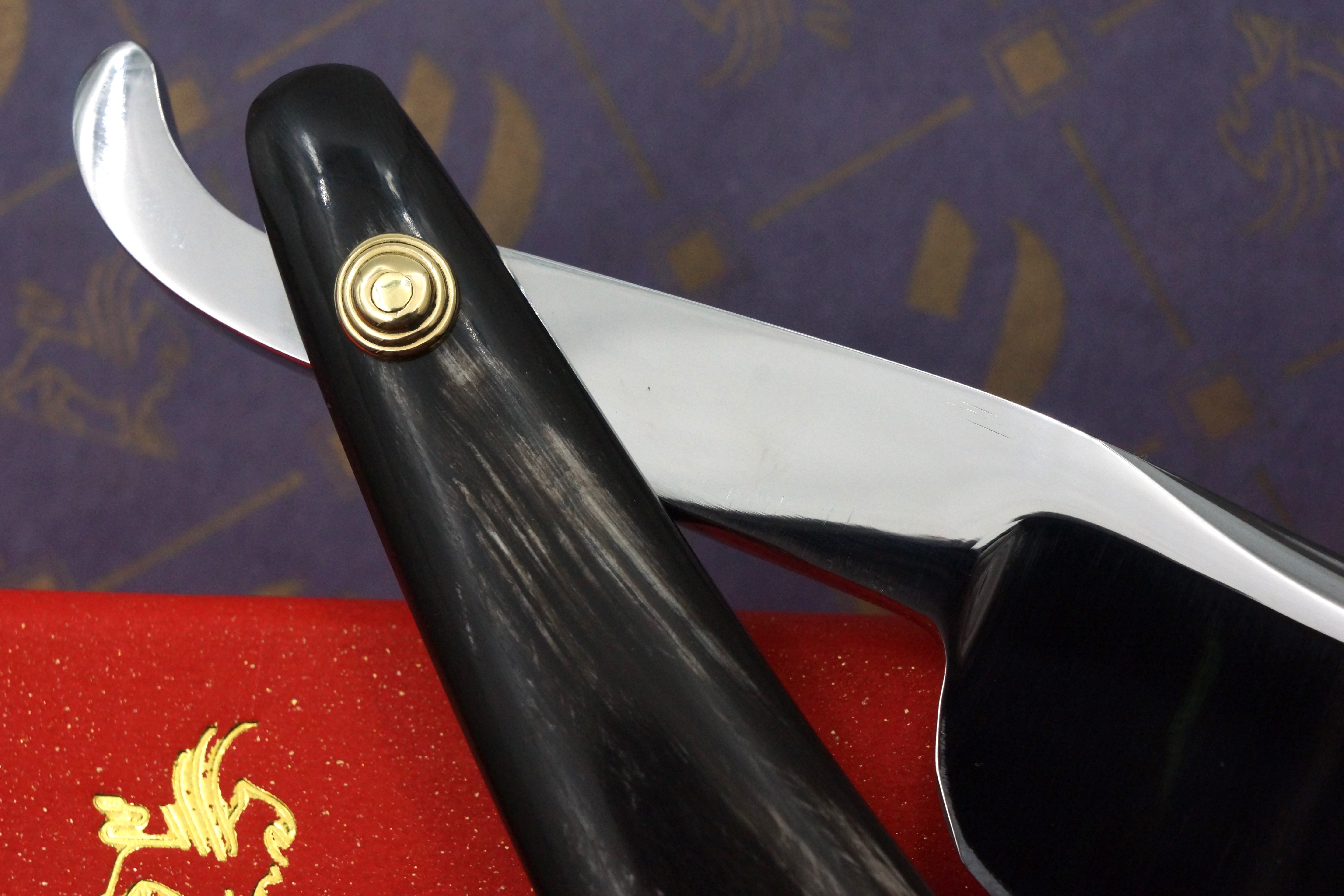 Griffith 1084 Steel 17/16 Quarter Hollow Fancy Blade - Horn Scales Artisan Straight Razor