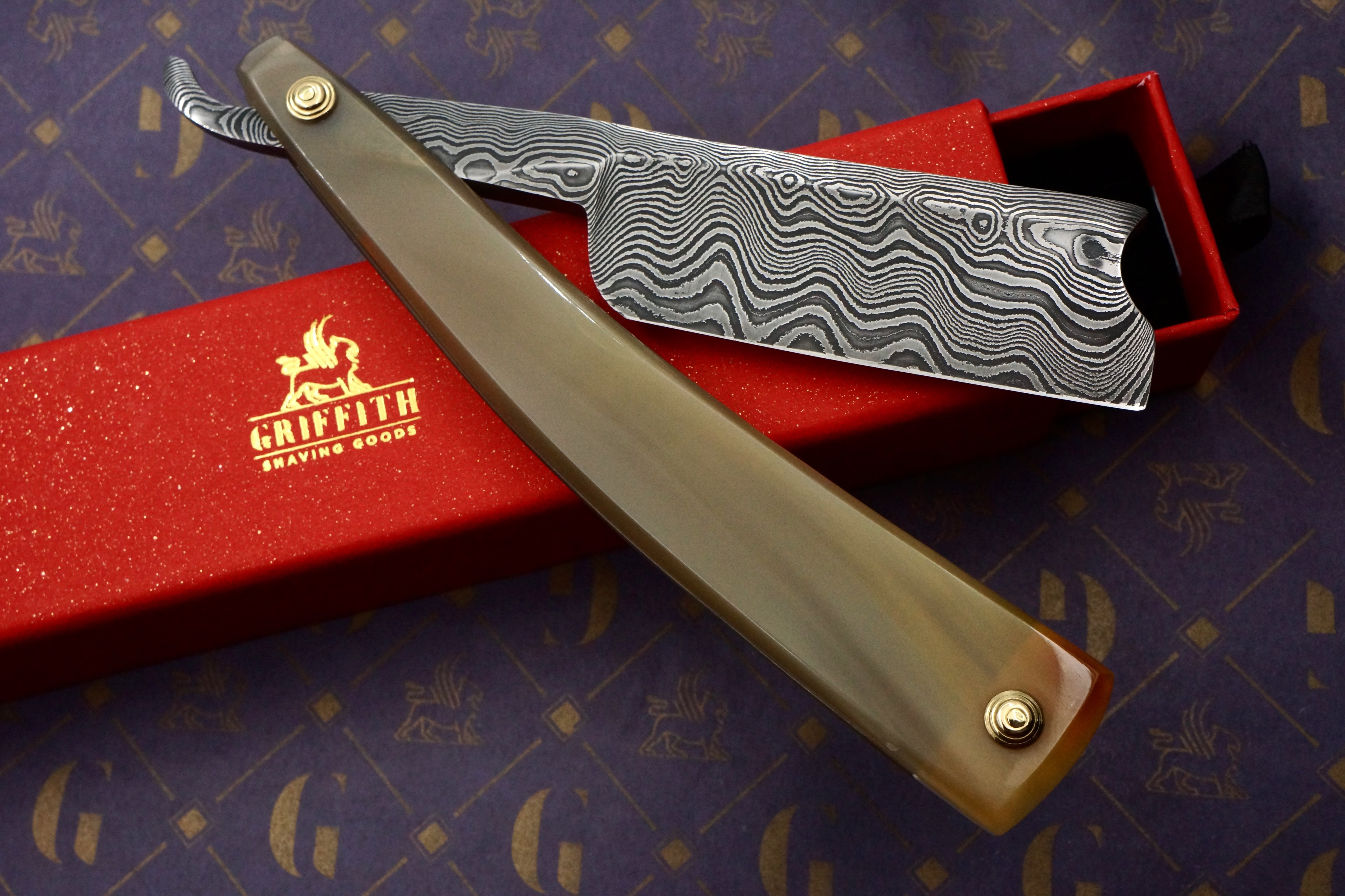 Griffith 9/8 Damascus Quarter Hollow - Blonde Horn Scales Artisan Straight Razor
