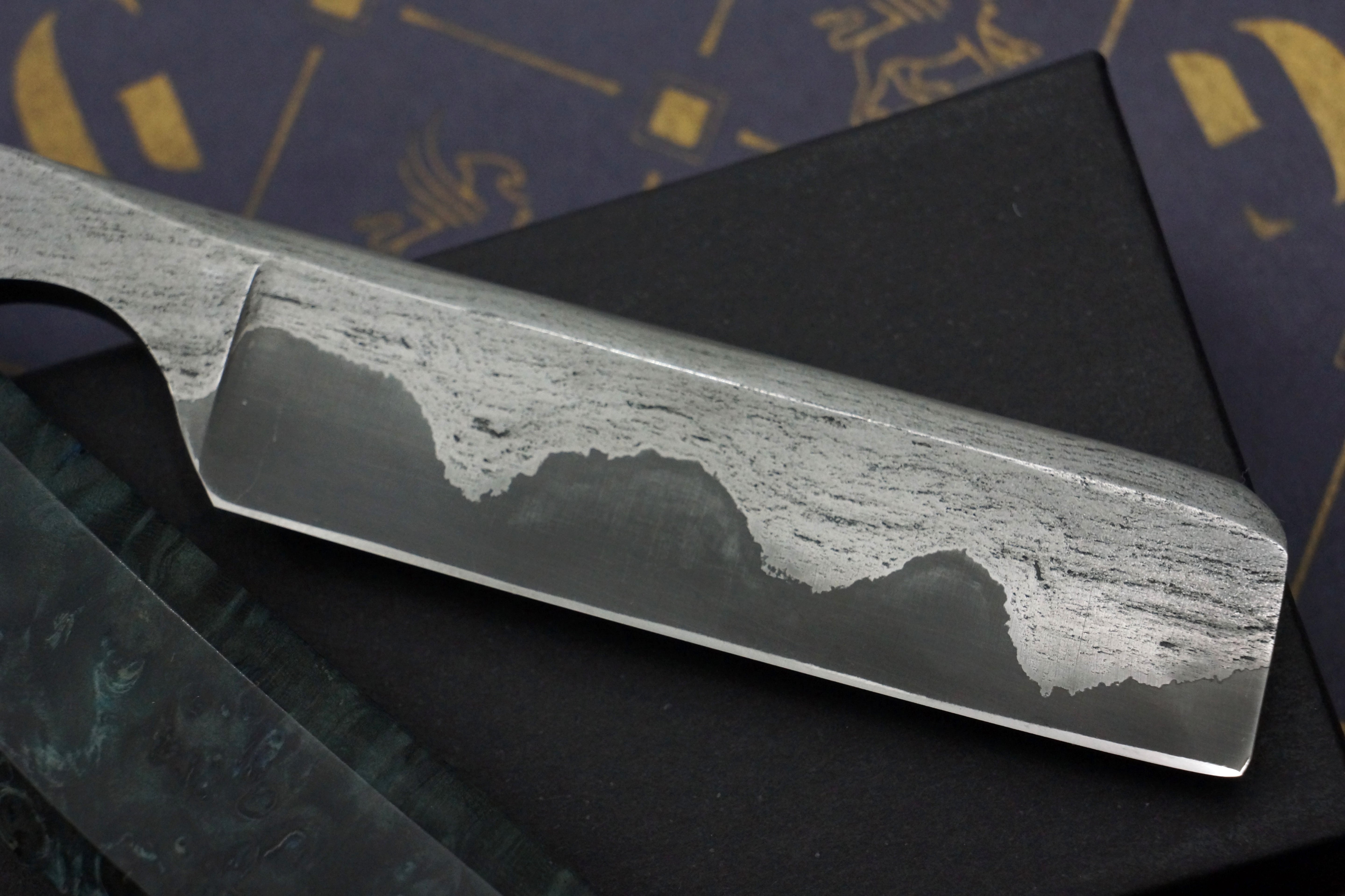 Griffith 6/8 Antique Wrought Iron & Steel San Mai Quarter Hollow - Burl Scales Artisan Straight Razor