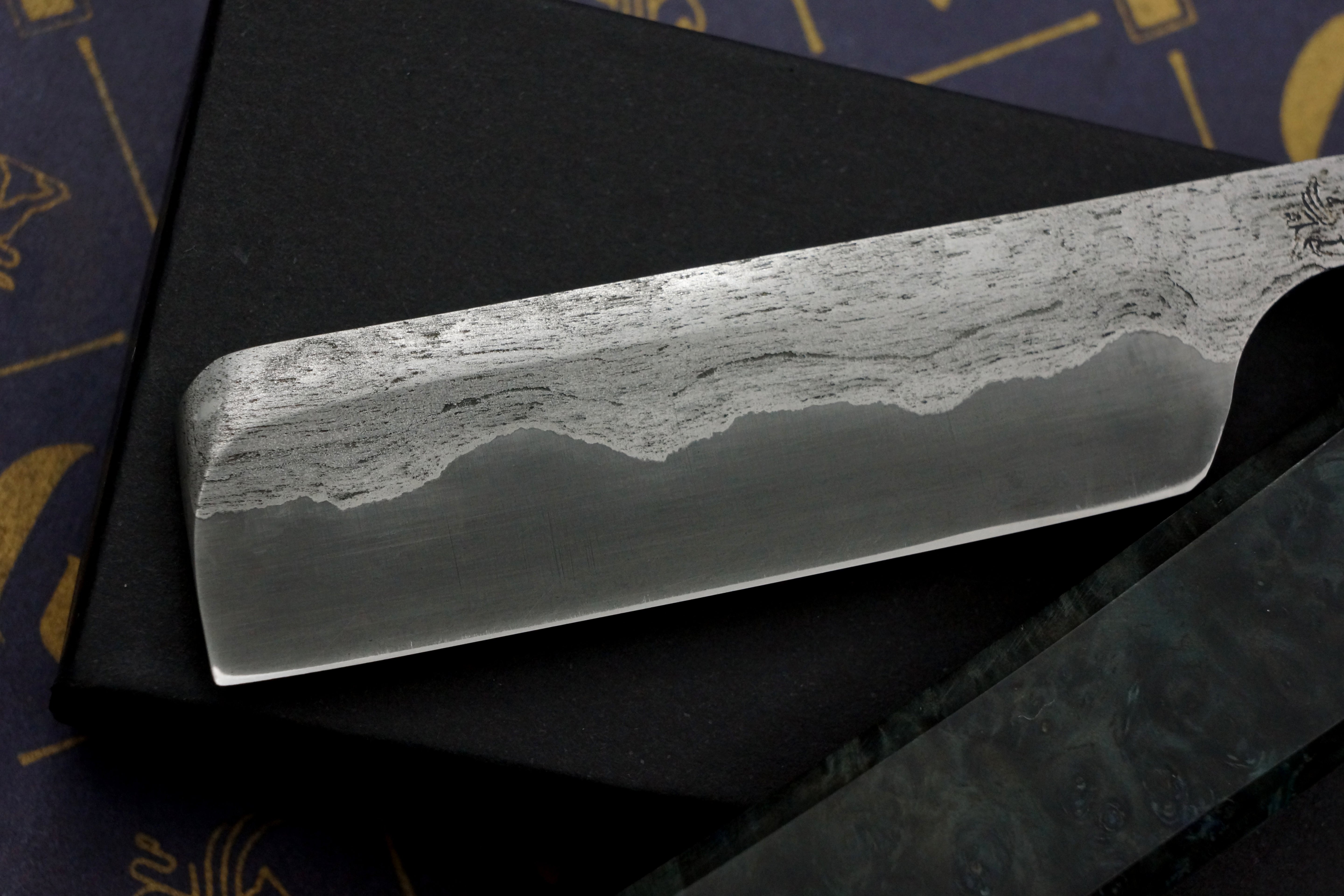 Griffith 7/8 Antique Wrought Iron & Steel San Mai Quarter Hollow - Burl Scales Artisan Straight Razor