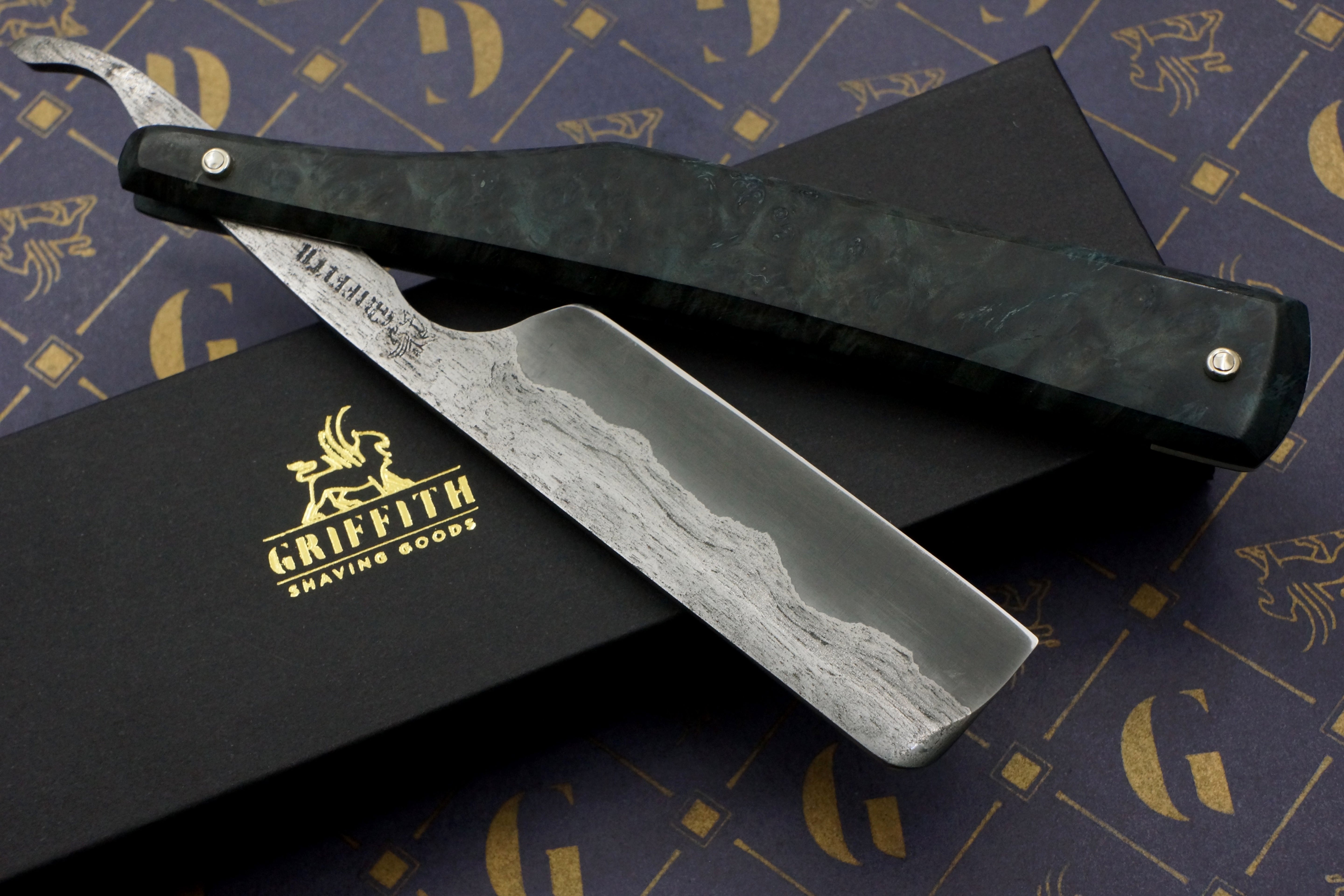 Griffith 7/8 Antique Wrought Iron & Steel San Mai Quarter Hollow - Burl Scales Artisan Straight Razor