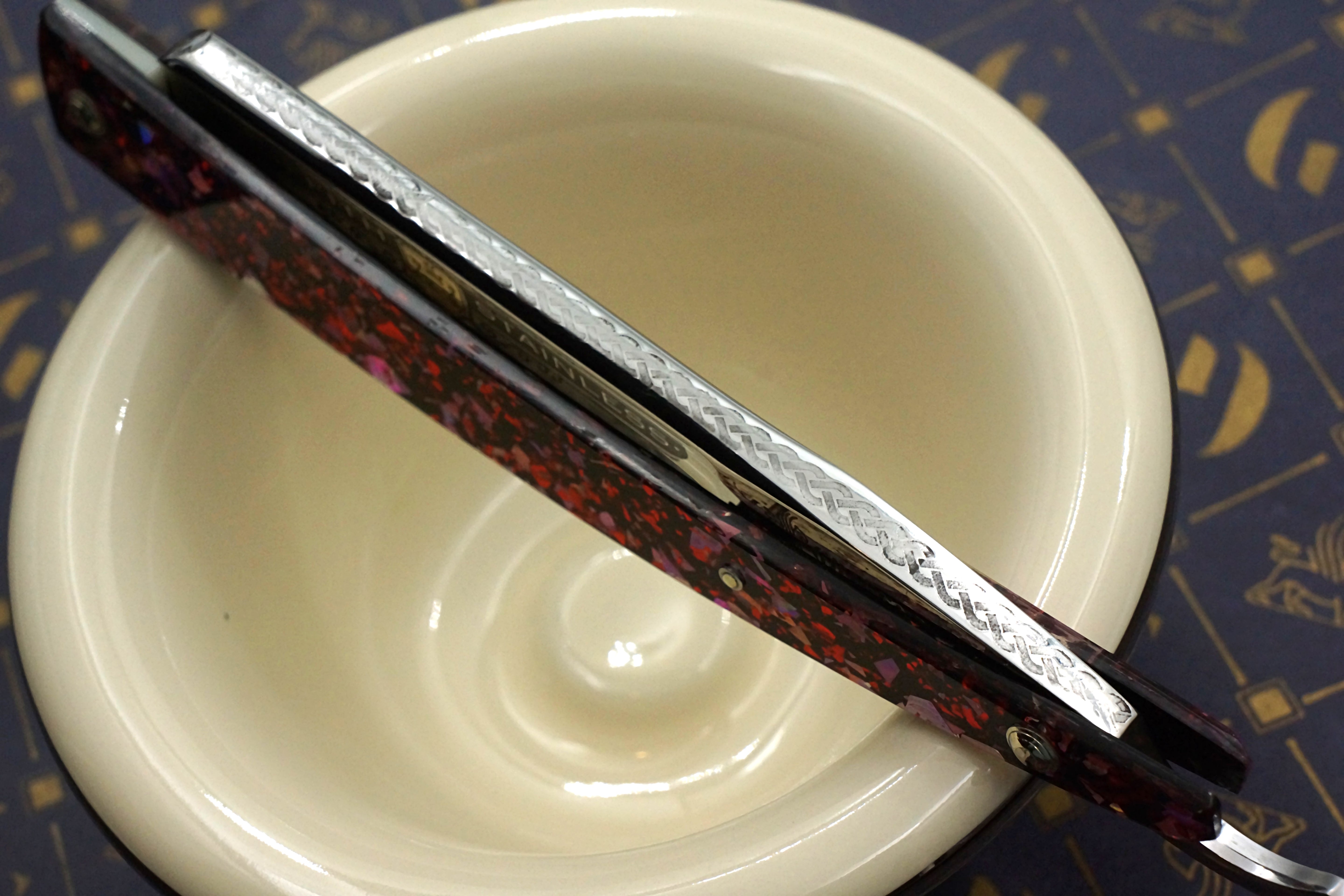 Griffith 8/8 Stainless Steel Extra Hollow Blade - Chunky Glitter Acrylic Scales Artisan Straight Razor