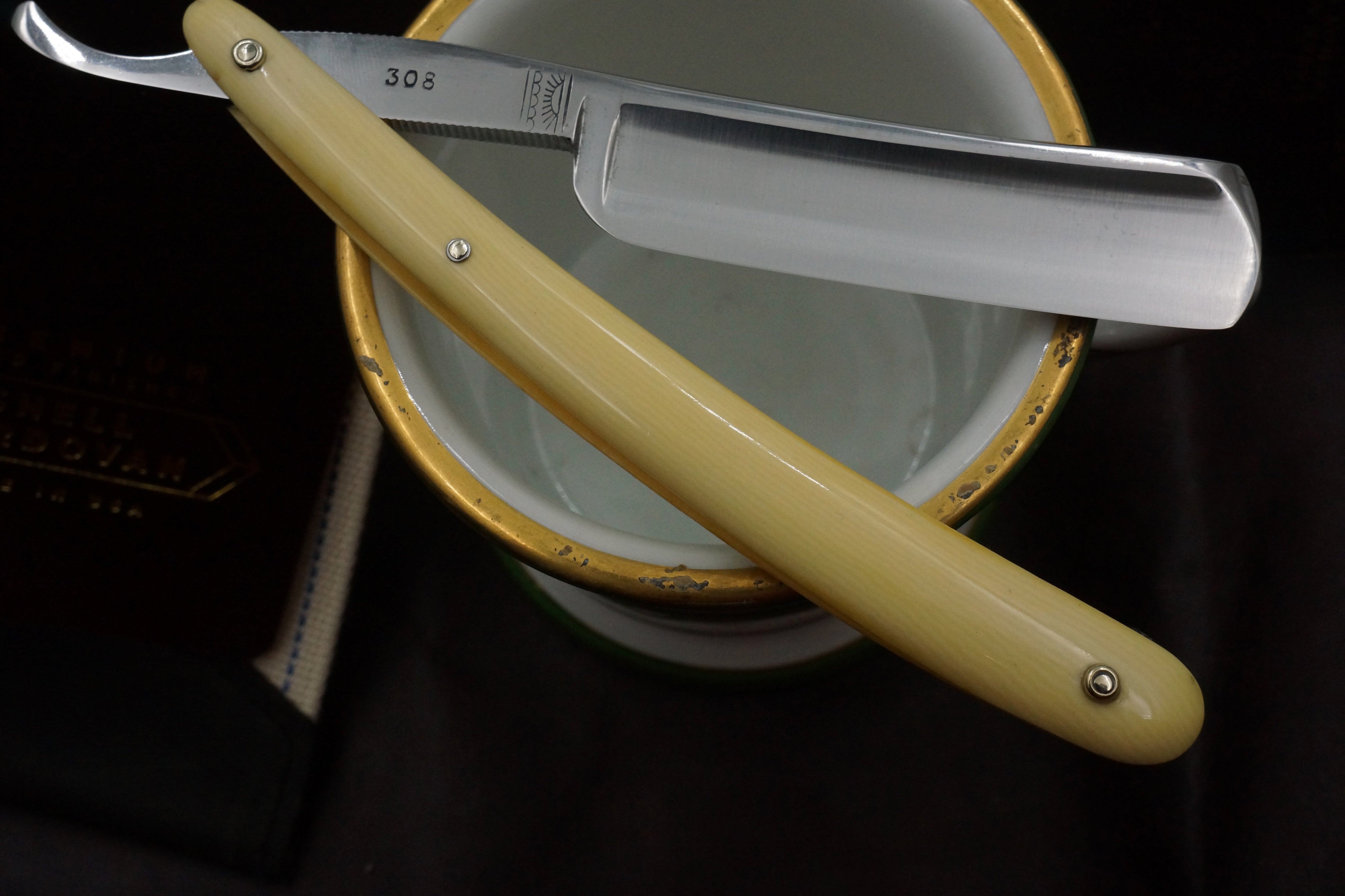 P. Hospital & Co. Le Grelot Full Hollow - 6/8 Excellent Vintage French Straight Razor - Shave Ready