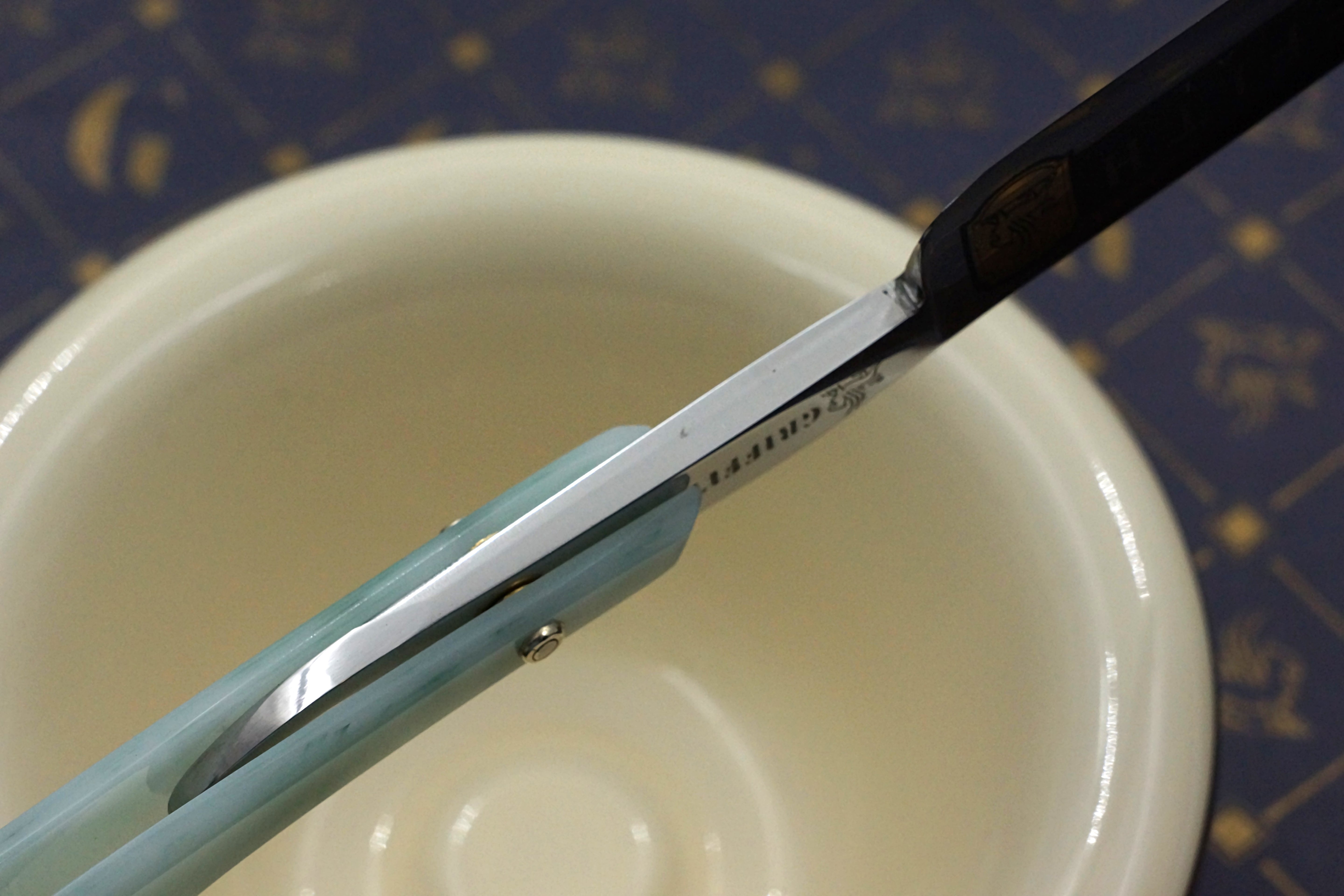 Griffith 13/16 Silver Steel Full Hollow Etched Blade - Emerald Quartz Acrylic Scales Artisan Straight Razor - Shave Ready