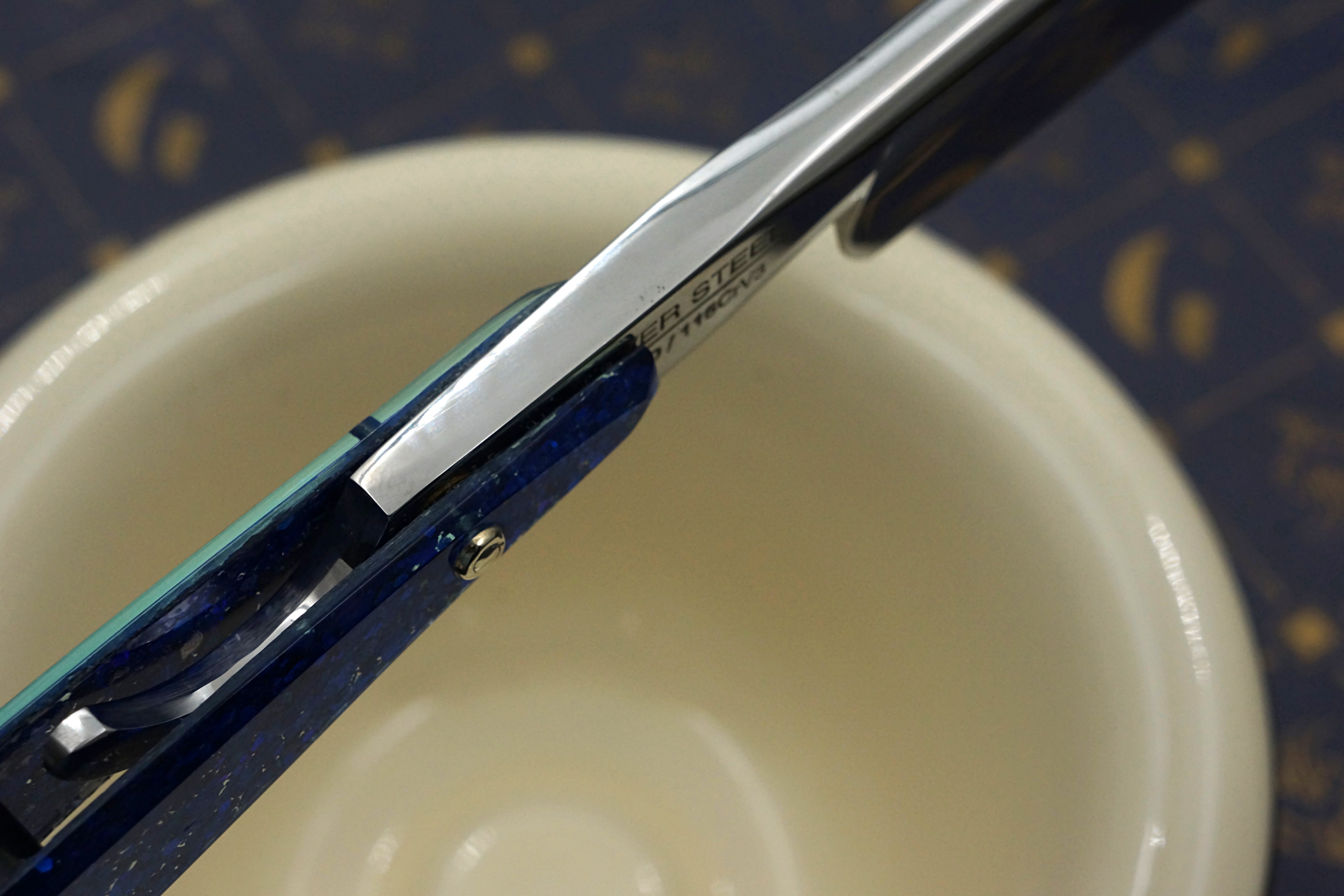 Griffith 8/8 Silver Steel Extra Hollow Etched Blade - Leviathan Sparkle Acrylic Scales Artisan Straight Razor - Shave Ready