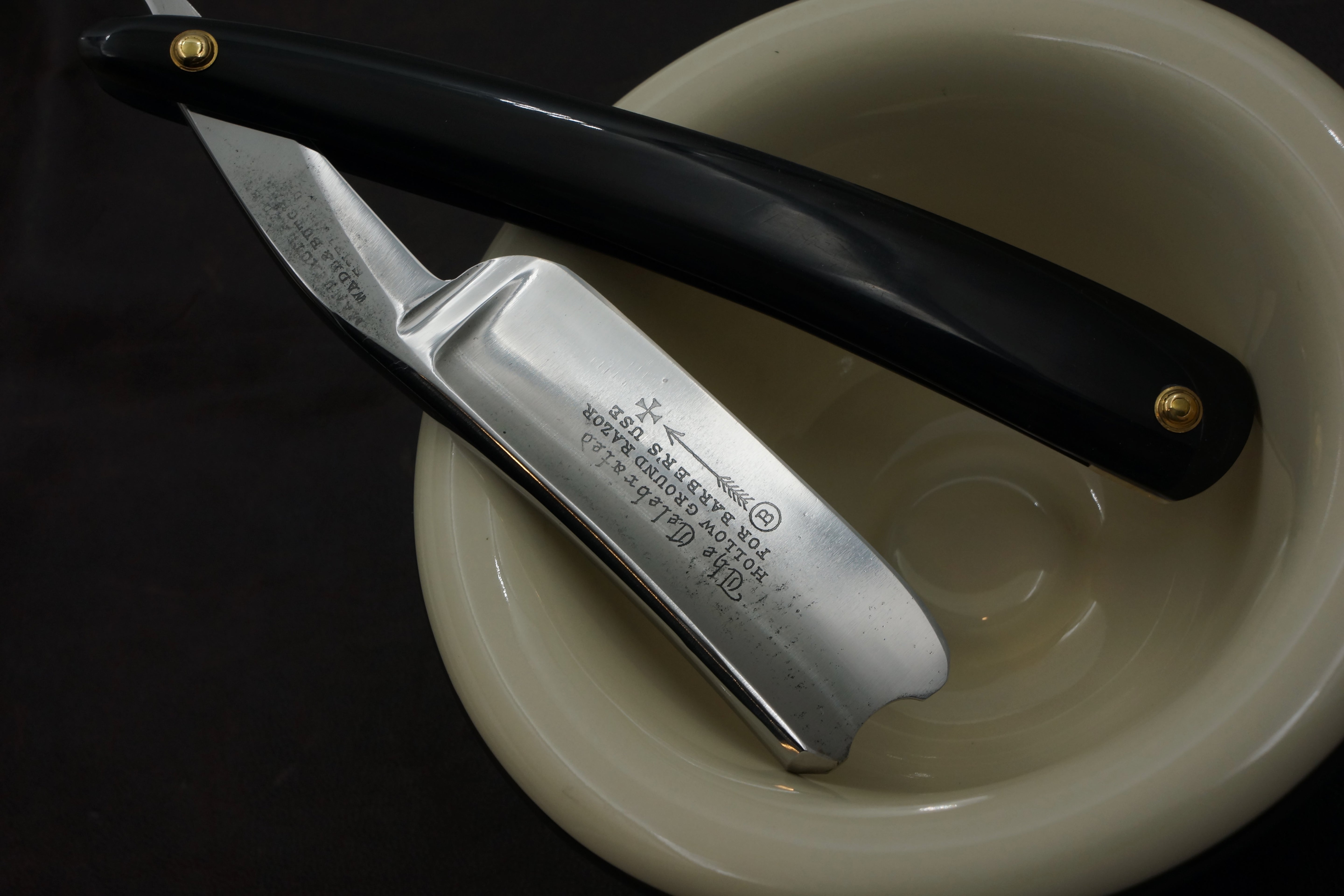 Wade & Butcher "Celebrated Hollow Ground for Barbers Use" 1" Blade with New Horn Scales Sheffield Straight Razor - Shave Ready