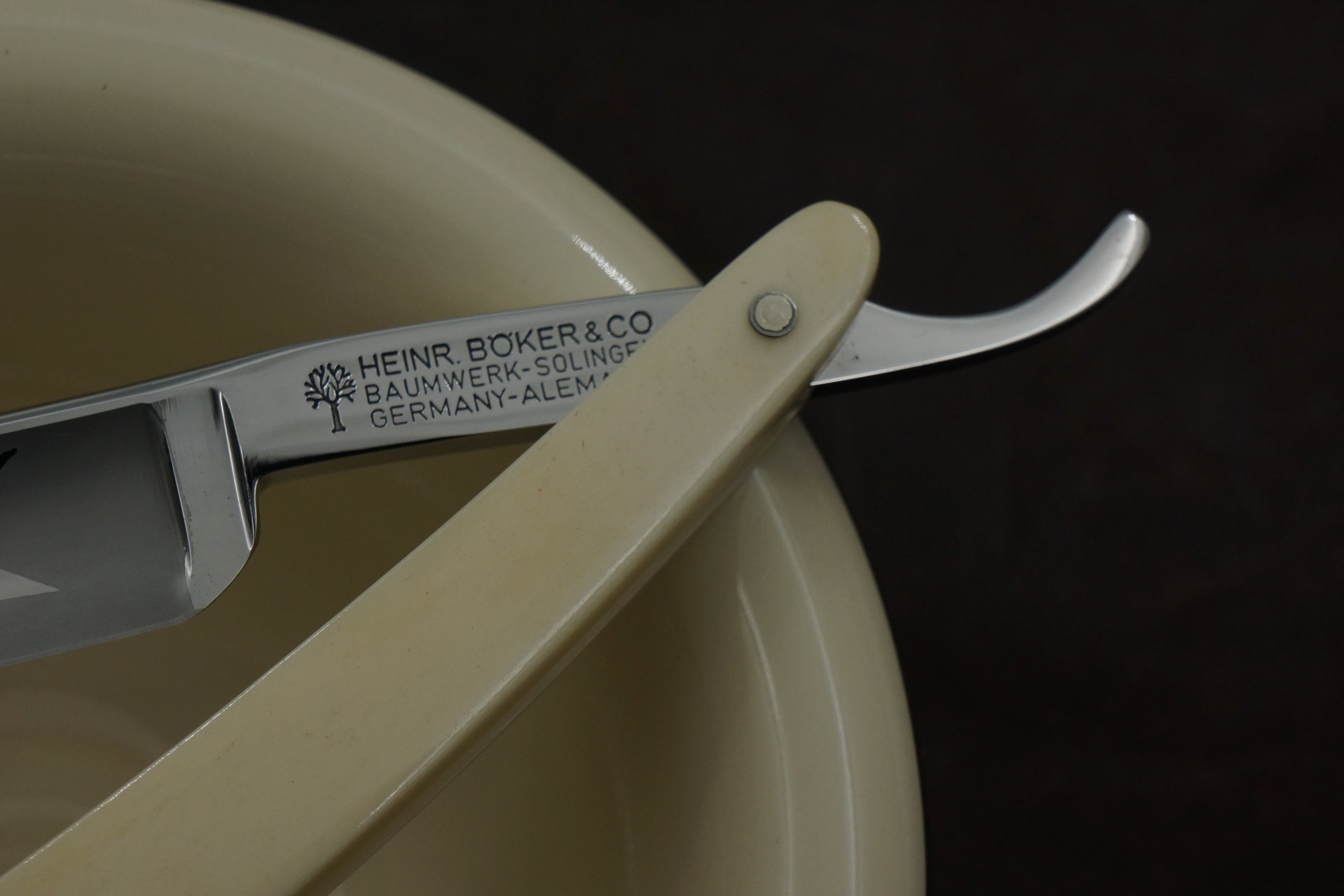 Boker "Edelweiss" 5/8 Full Hollow Etched Blade - Preowned Solingen Straight Razor - Shave Ready