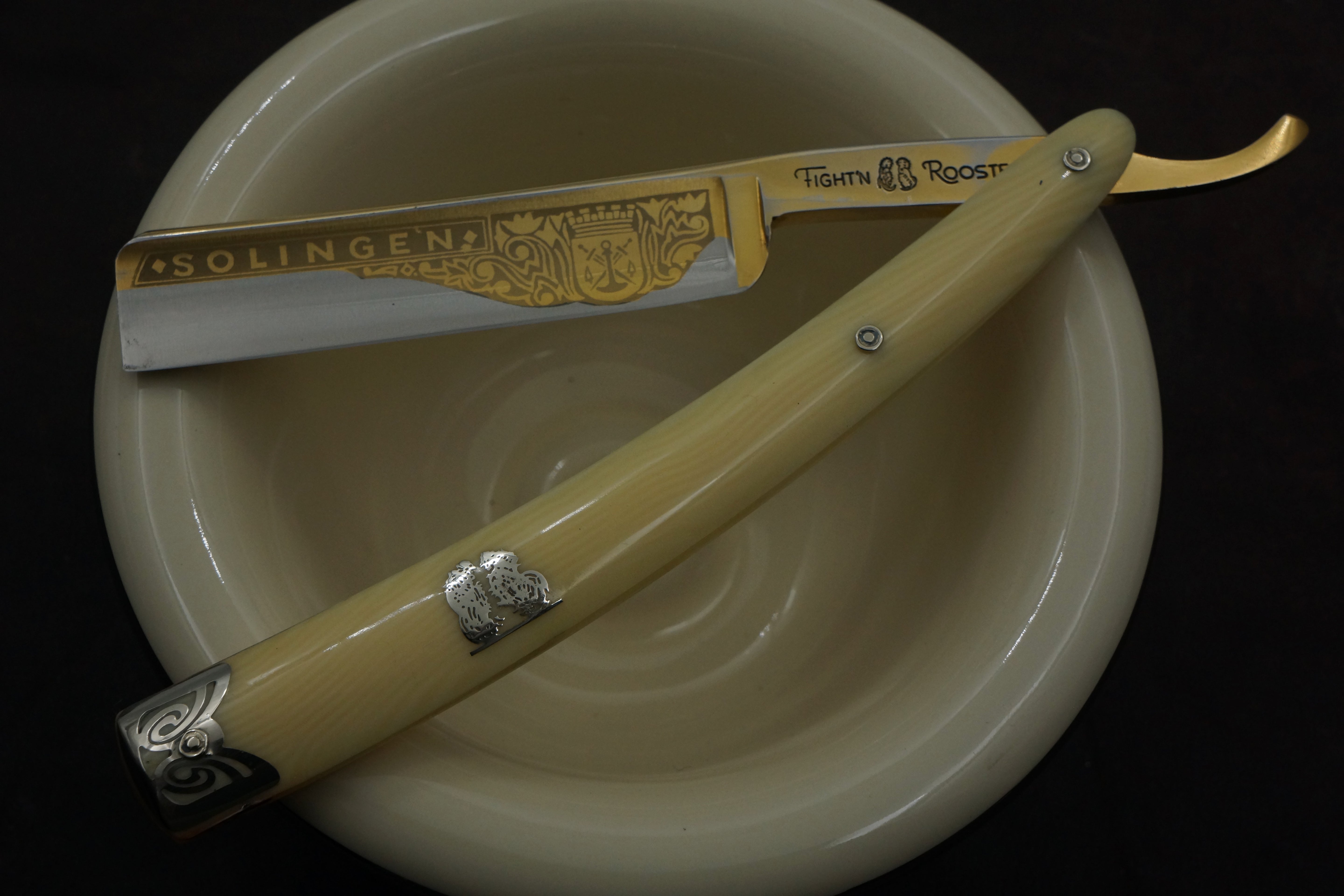 Frank Buster Fightin' Rooster - Excellent Fancy 11/16 Blade - Vintage Solingen Straight Razor - Shave Ready