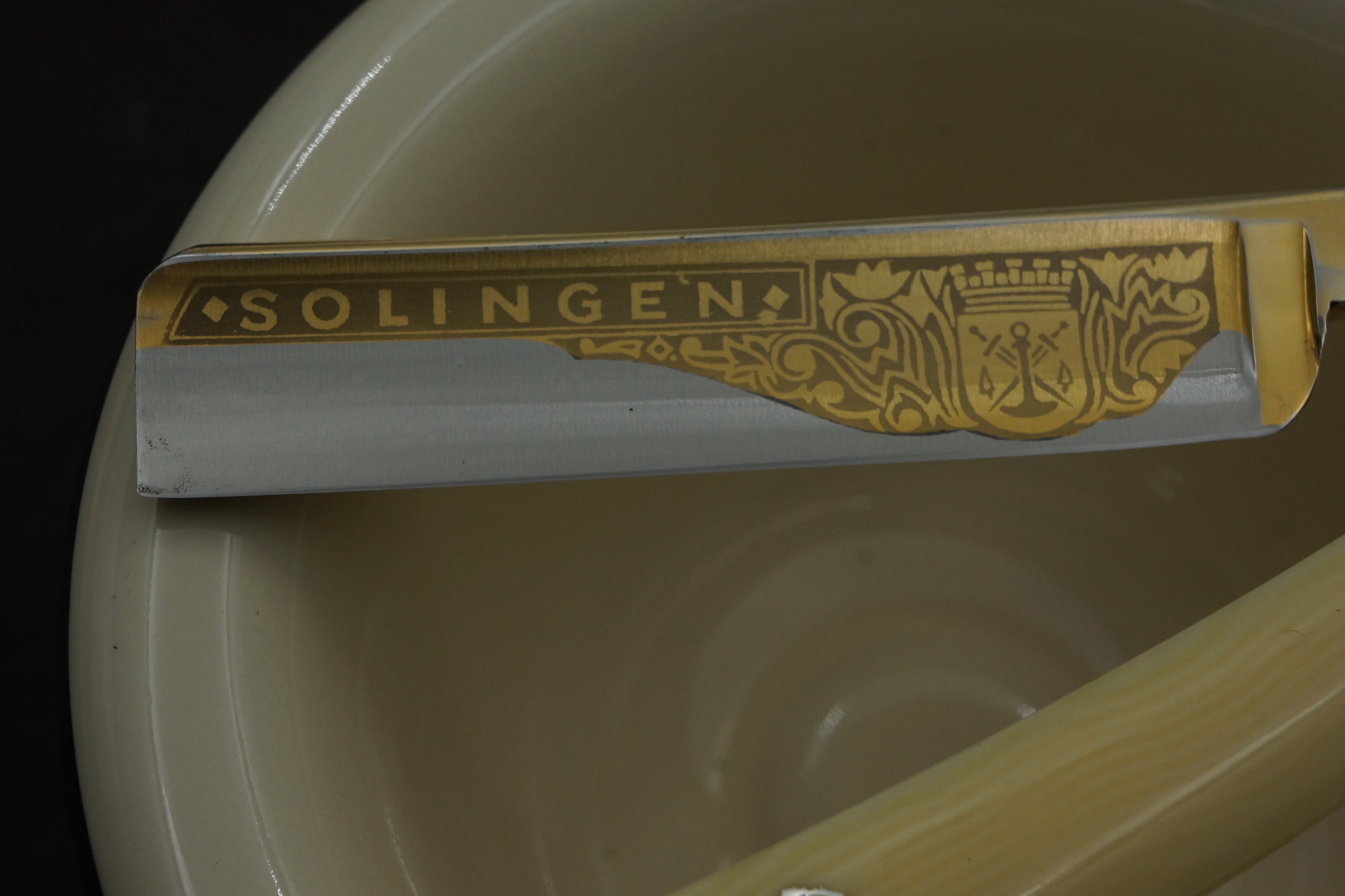 Frank Buster Fightin' Rooster - Excellent Fancy 11/16 Blade - Vintage Solingen Straight Razor - Shave Ready