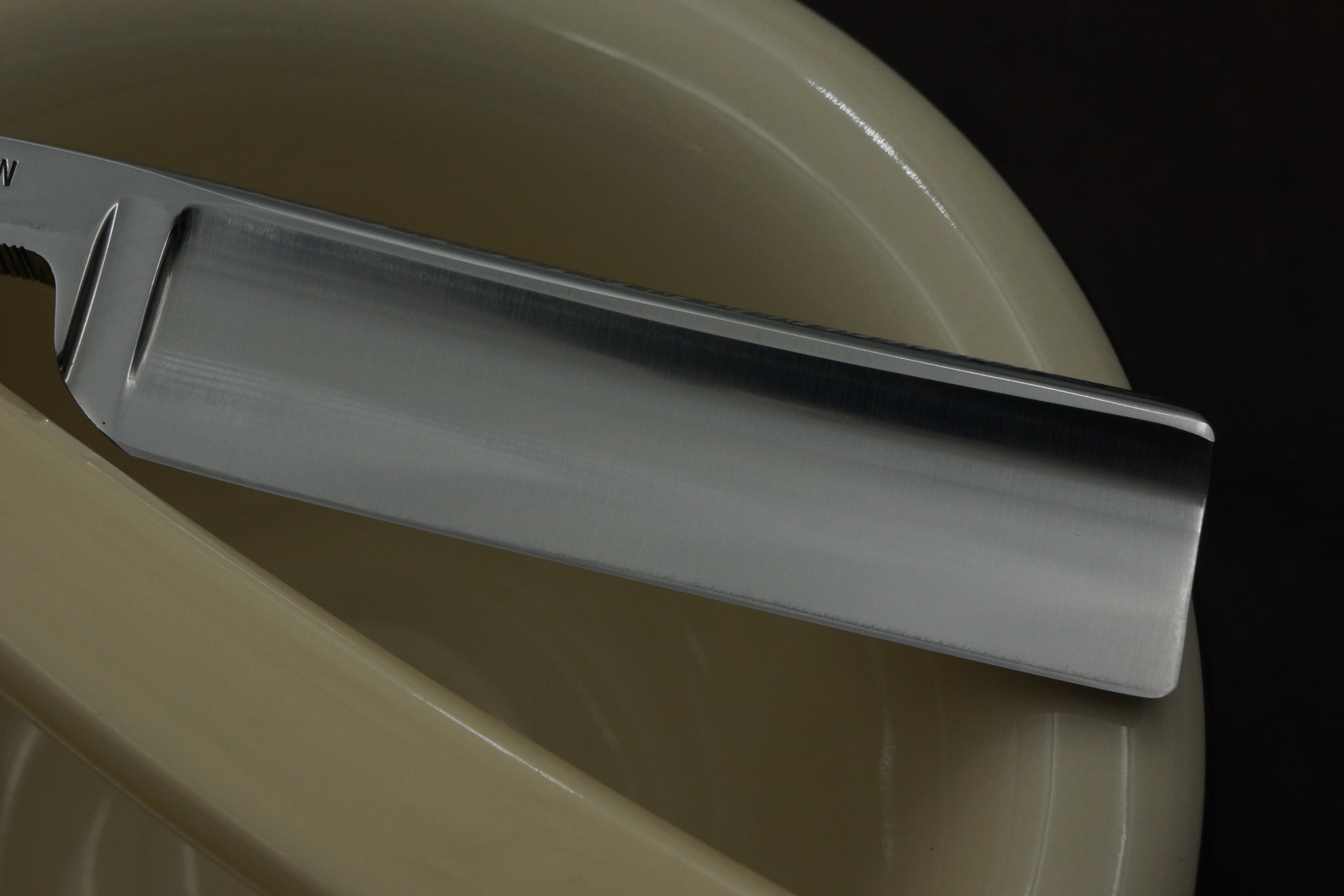 Henckels Friodur 6/8 No. 472 - Excellent Stainless Steel Etched Full Hollow - Solingen Straight Razor - Shave Ready