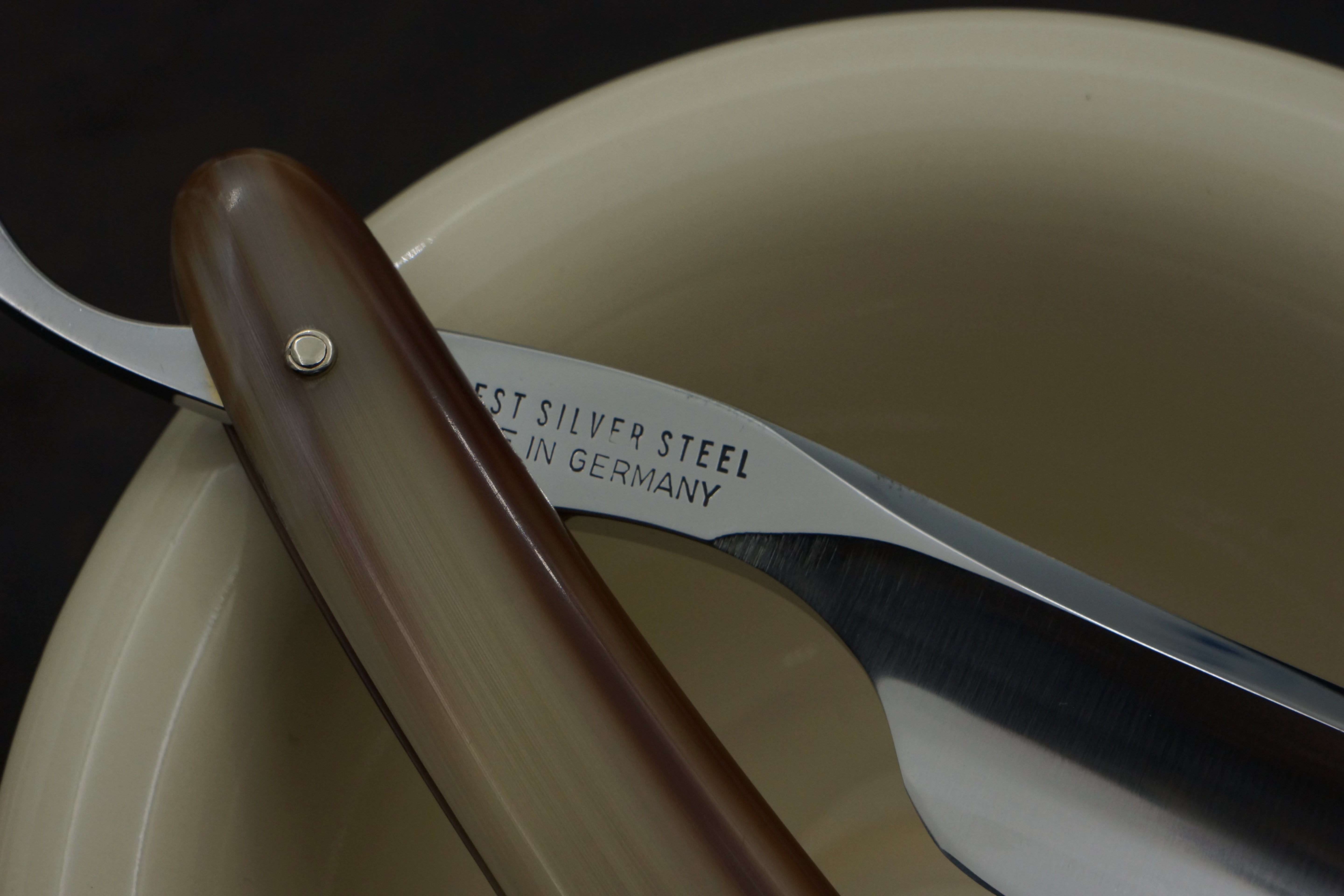 Wacker 6/8 Full Hollow Blade - Horn Scales Solingen Straight Razor - Shave Ready