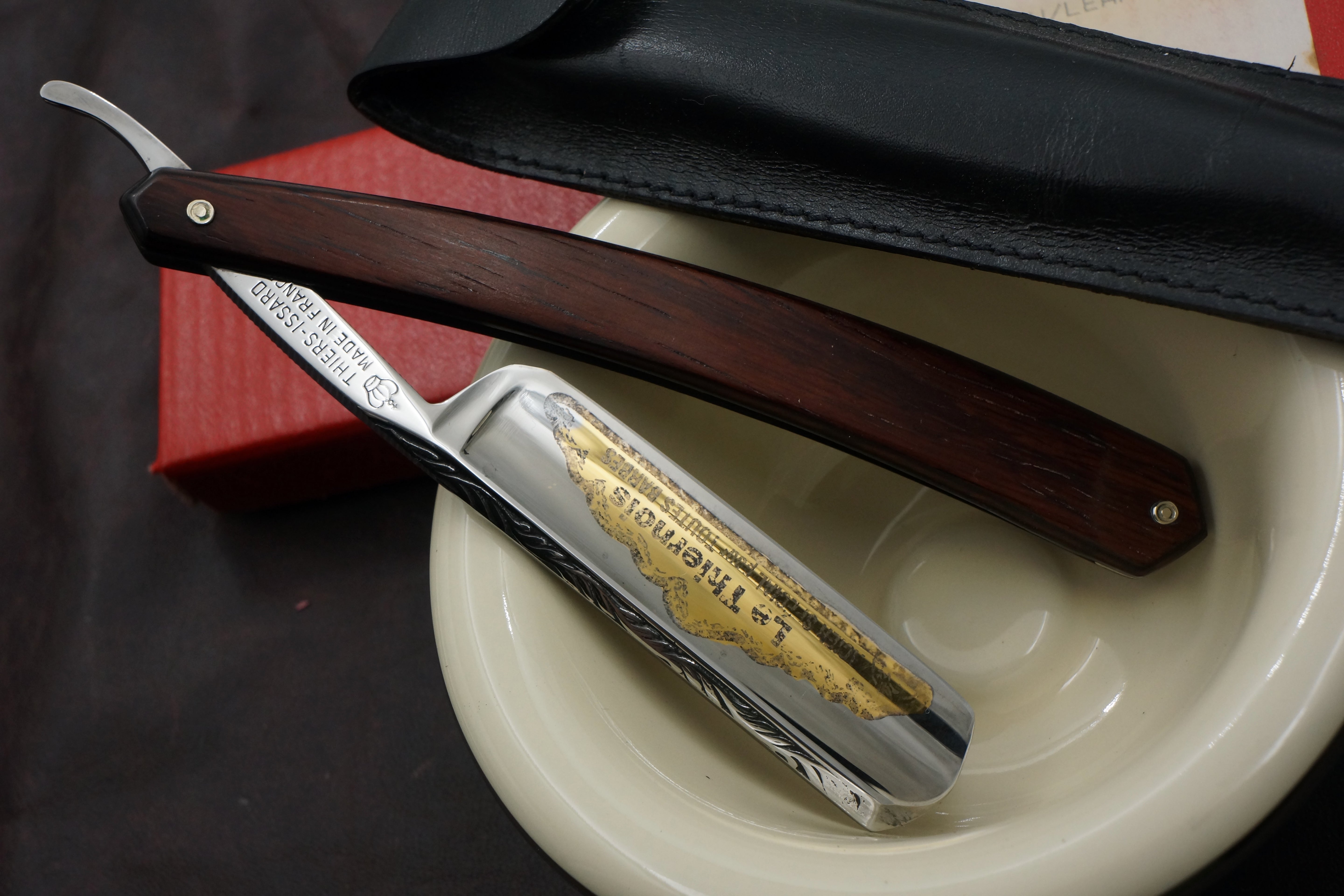 Thiers Issard "Le Thiernois" Etch 13/16 Full Hollow - Vintage French Straight Razor - Shave Ready