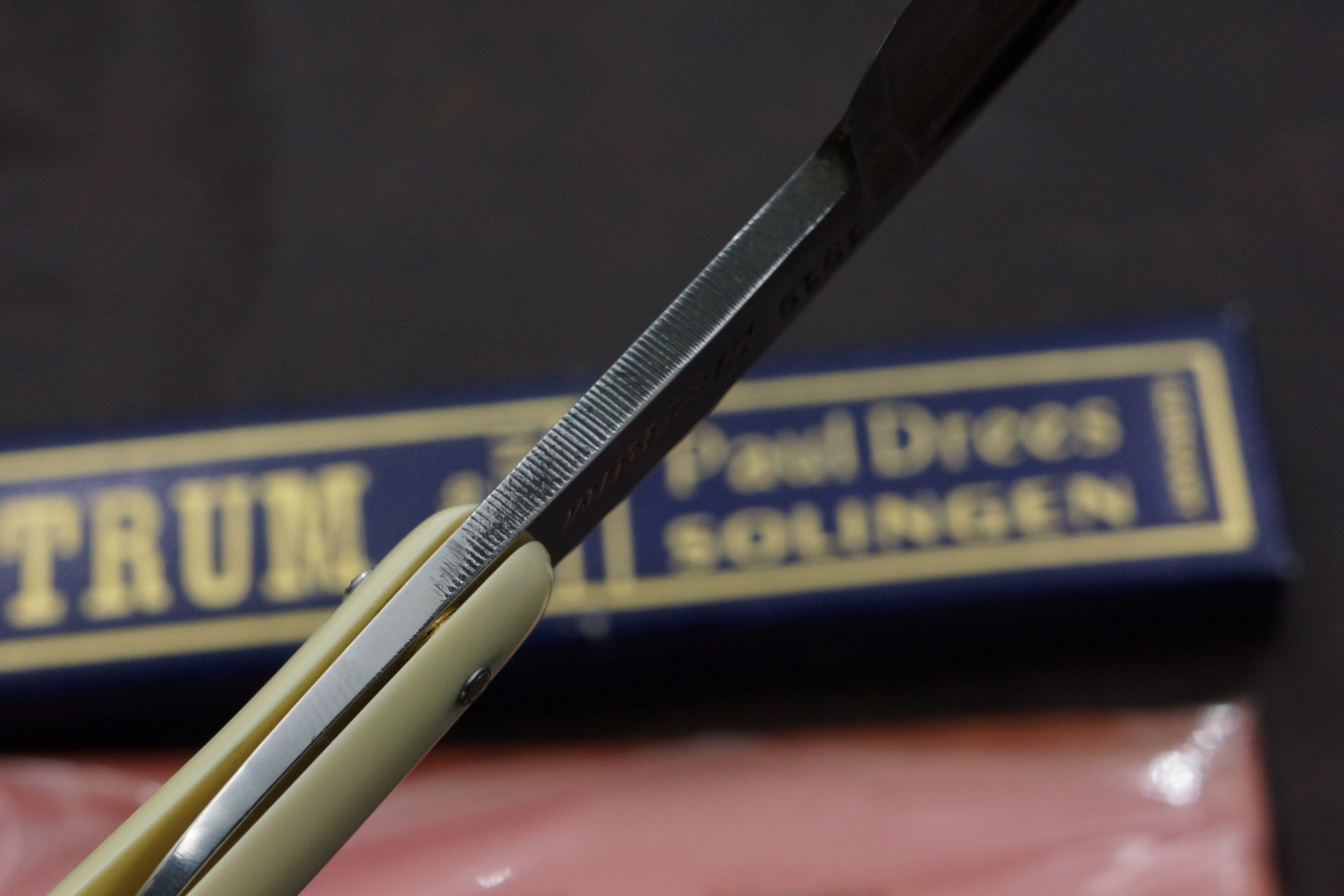 Paul Drees "Sistrum" - Lame entièrement creuse NOS 6/8-13/16 - Rasoir droit vintage Solingen NOS