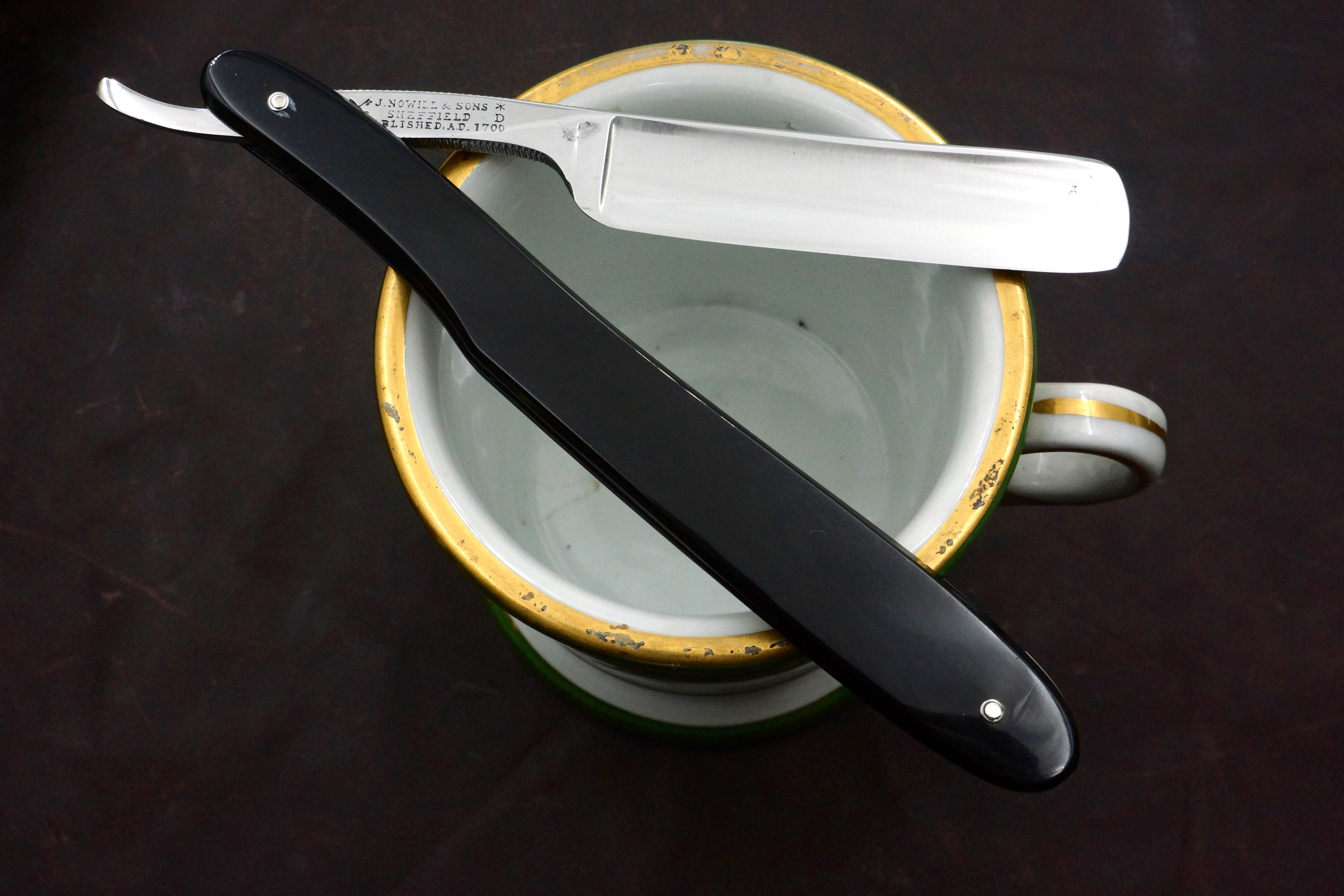 J. Nowill & Sons "Krosskeys" - 11/16 Full Hollow Vintage Sheffield Straight Razor - Shave Ready