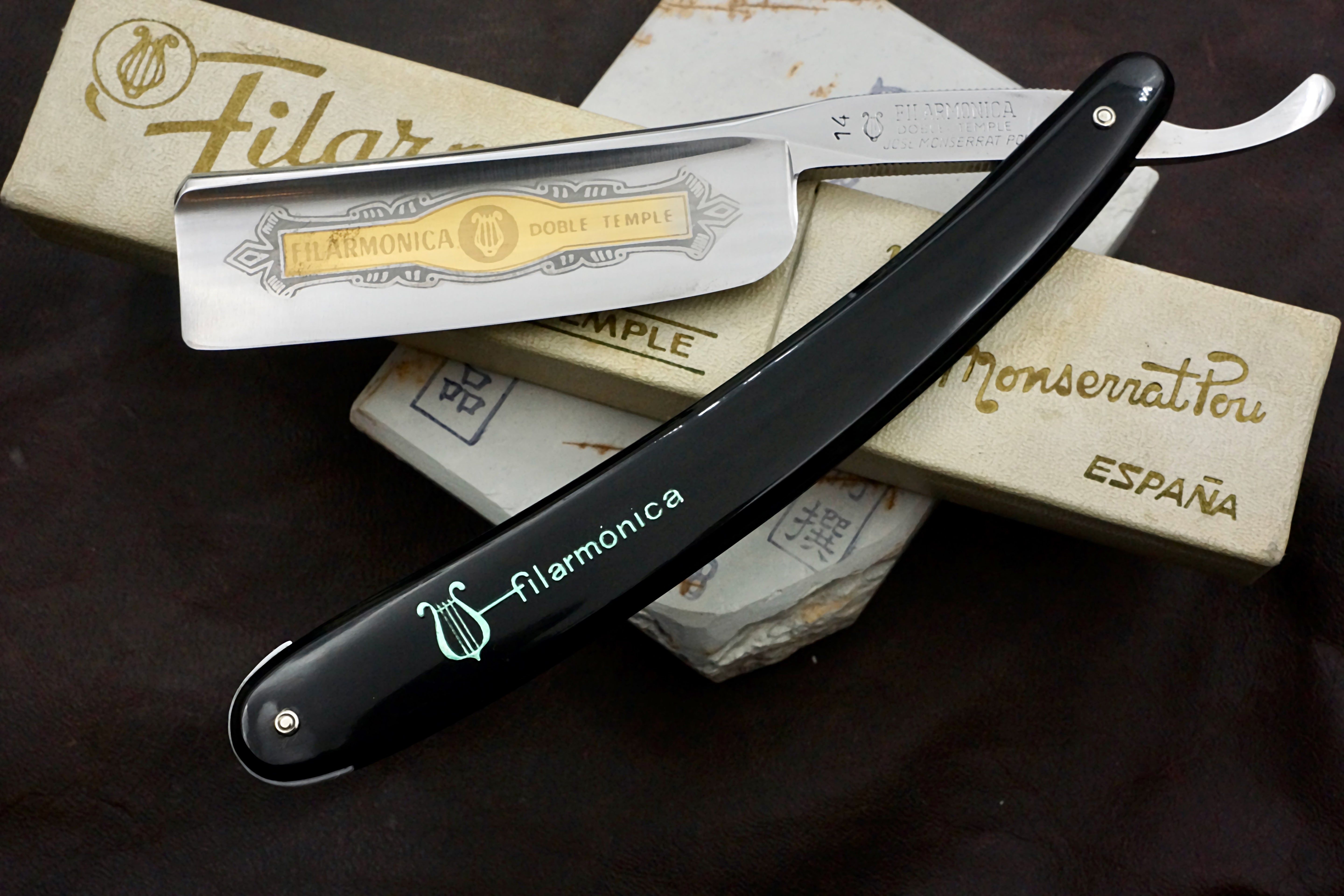Filarmonica JMP Doble Temple No. 14 15/16" Full Hollow Blade - Near Mint Vintage Spanish Straight Razor - Shave Ready