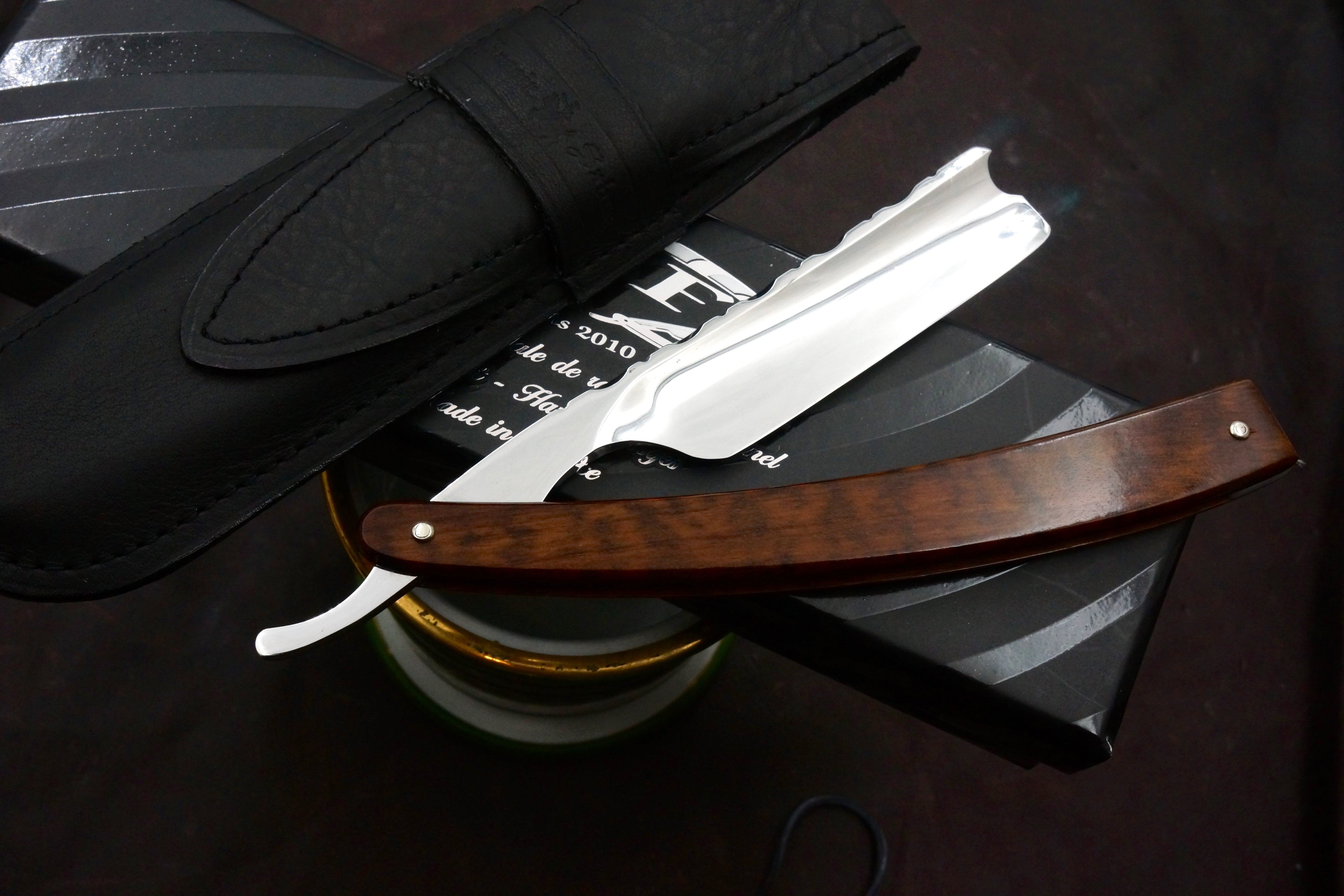 Ertan Suer "Legend Koroglu" 6/8 Full Hollow Fancy Blade with Snakewood Scales - Excellent Preowned French Straight Razor - Shave Ready