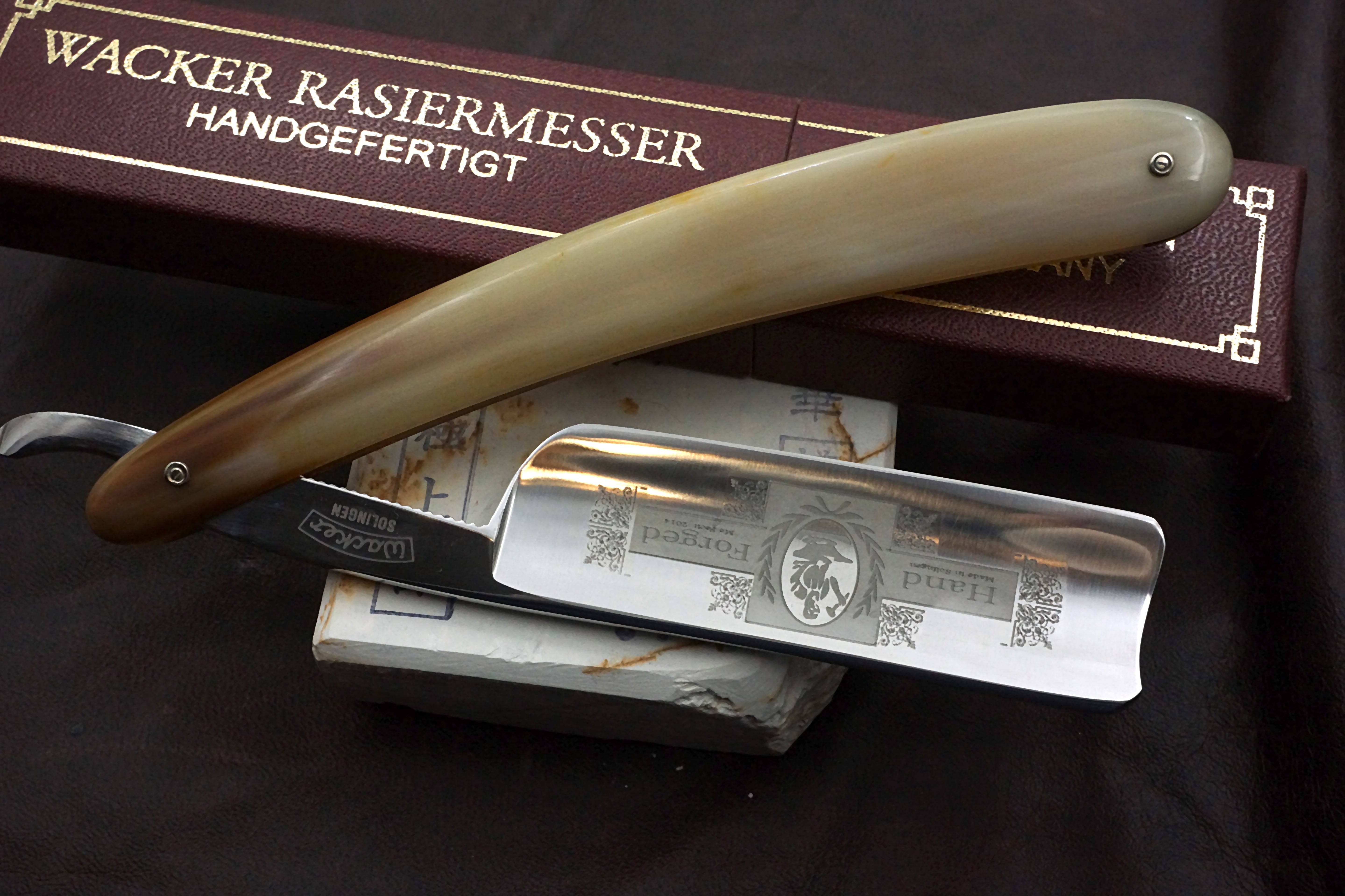 Wacker 8/8 Handforged - Rare Horn Scales Preowned Solingen Straight Razor - Shave Ready