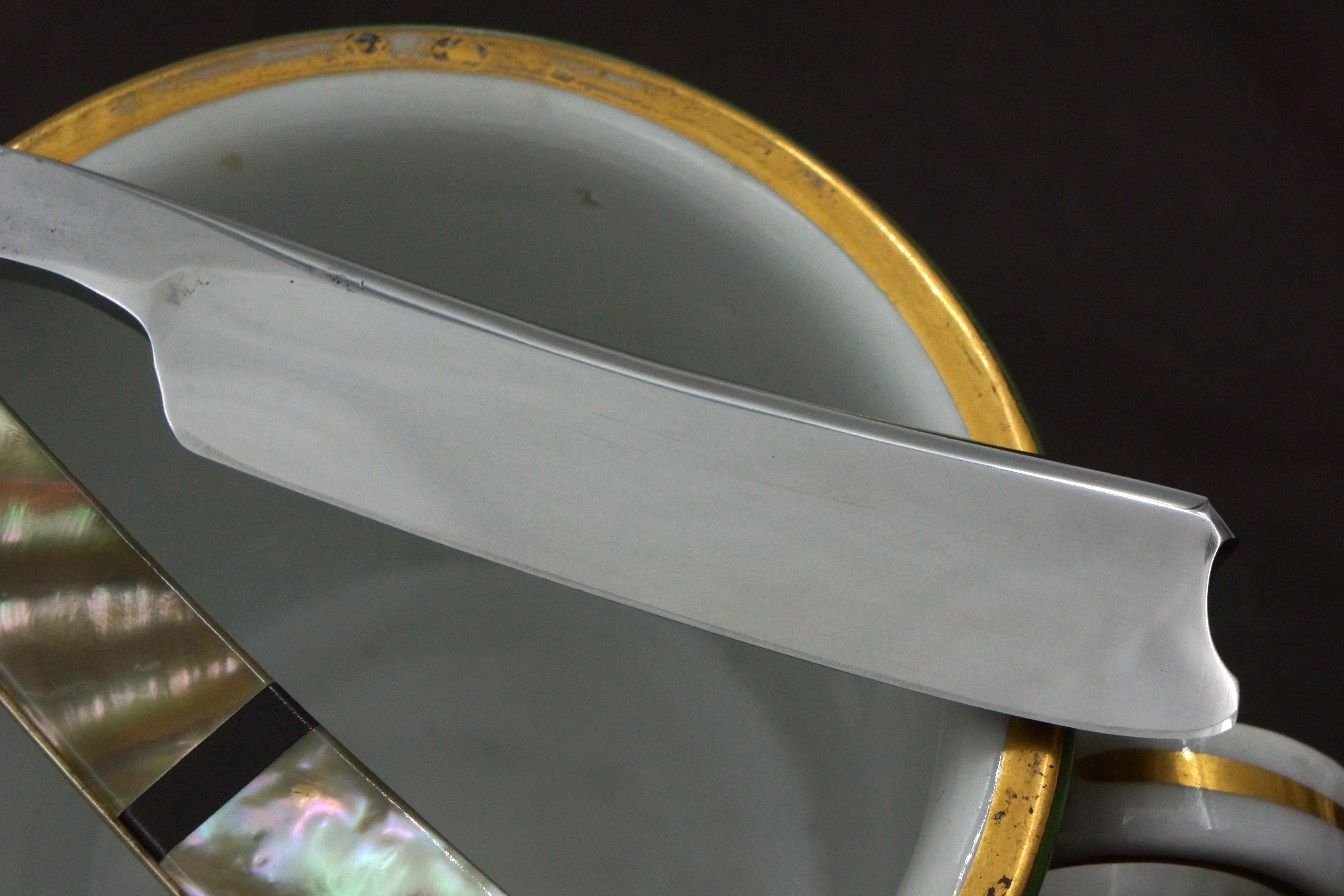 George Wostenholm & Sons - 11/16 Blade with Mother of Pearl Scales - Fully Restored Sheffield Straight Razor - Shave Ready