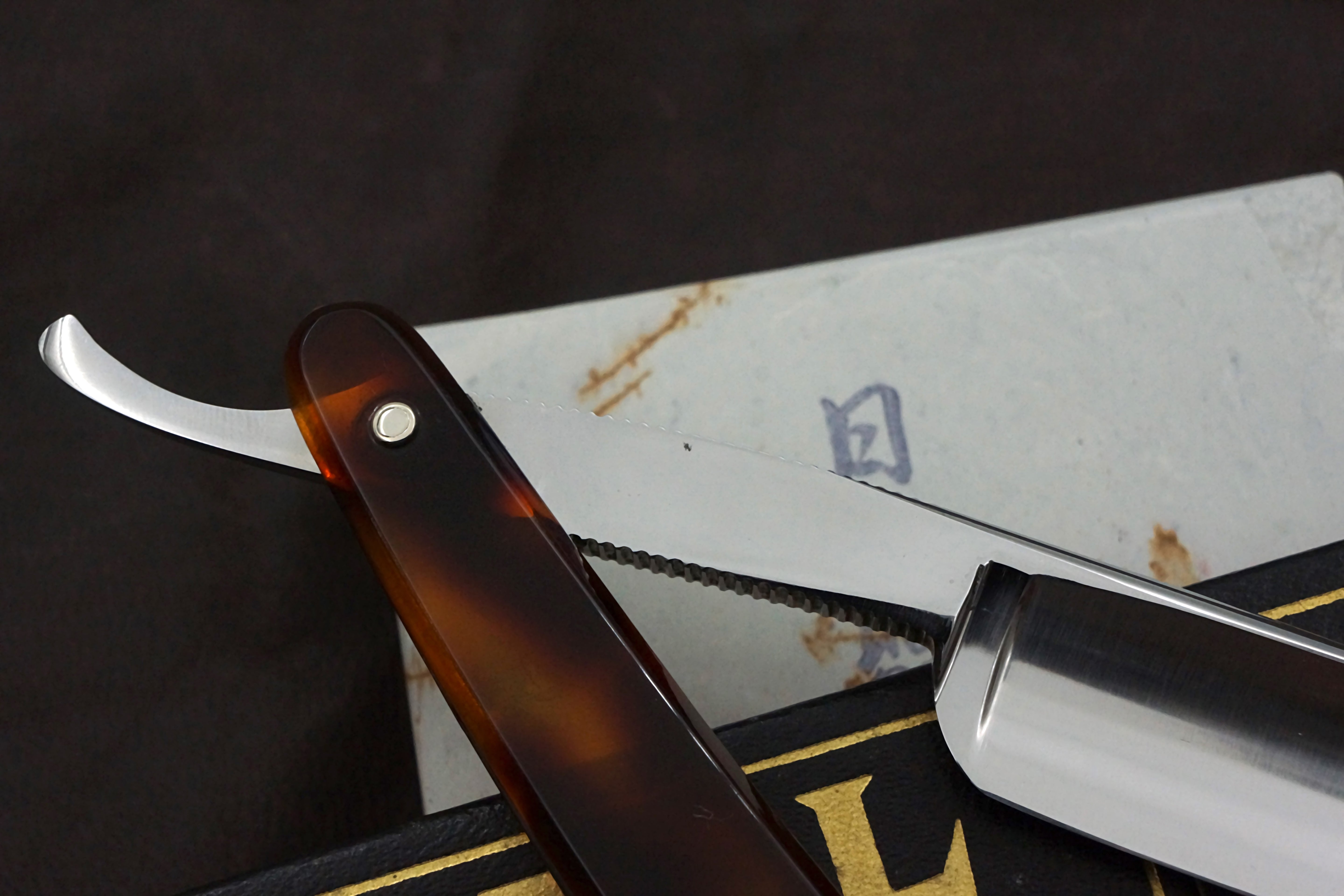 Bechtal No. 89 Near Pristine 11/16 Full Hollow Blade - Solingen Vintage Straight Razor - Shave Ready