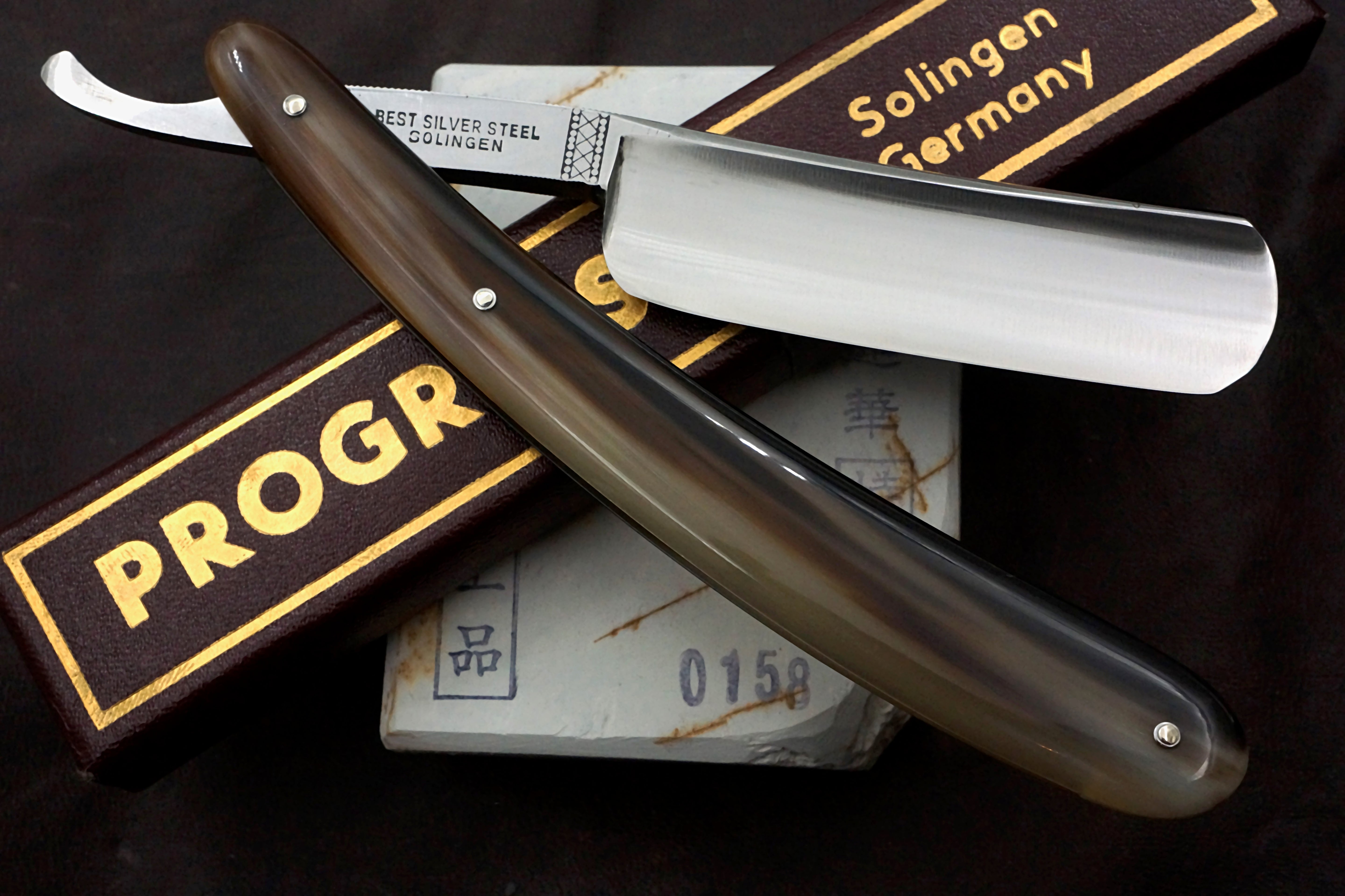 "Progress" - NOS 15/16 Full Hollow Blade - Horn Scales Vintage Solingen Straight Razor - Shave Ready