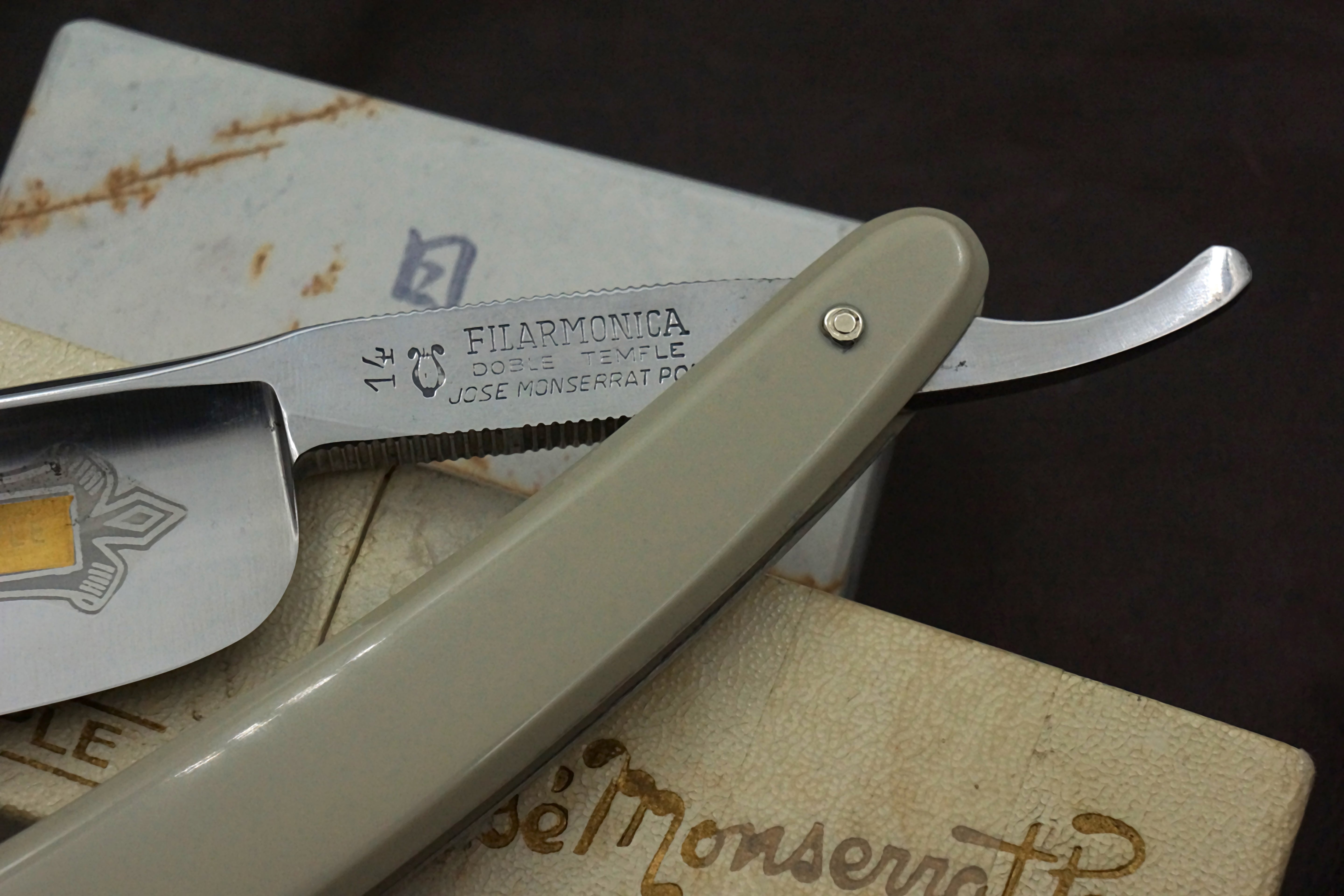 Filarmonica JMP Doble Temple No. 14 15/16" Full Hollow Blade - Near Mint Vintage Spanish Straight Razor - Shave Ready