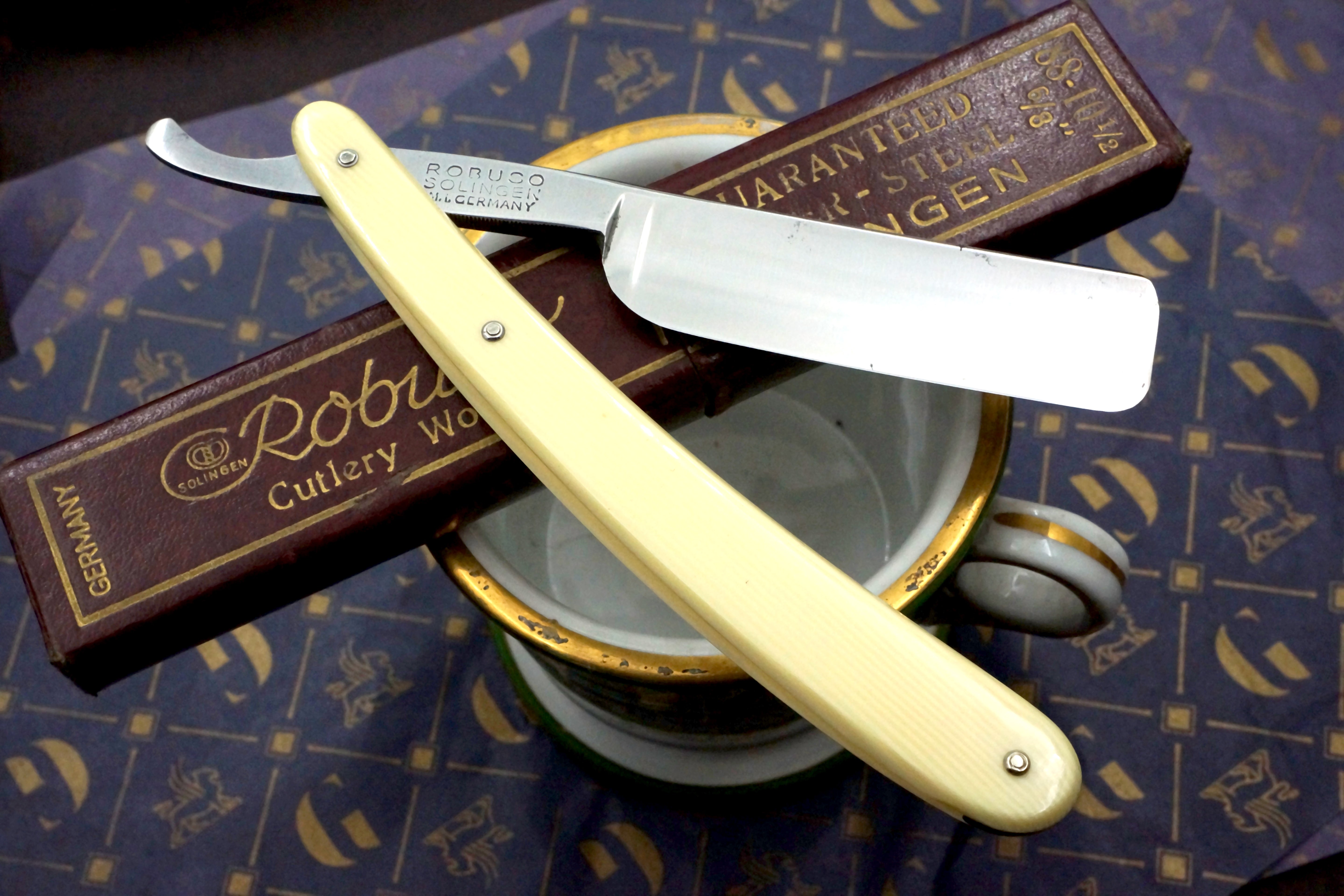 Robuso 88 "Clover Four" - 13/16 Vintage NOS Solingen Straight Razor - Shave Ready