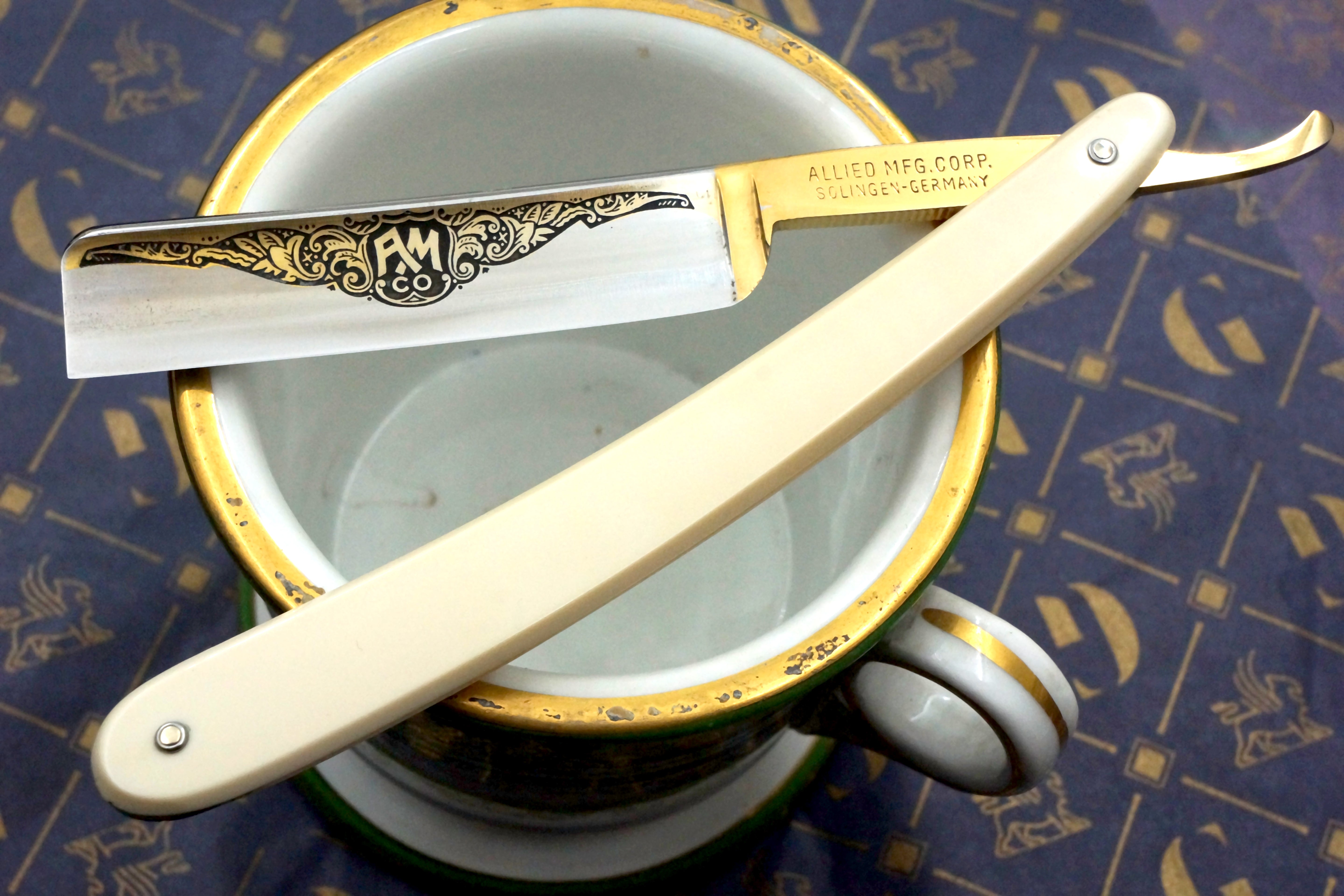 Allied Mfg. Corp. AMCO 11/16" Very Fancy Etch - Fully Restored Vintage Solingen Straight Razor - Shave Ready