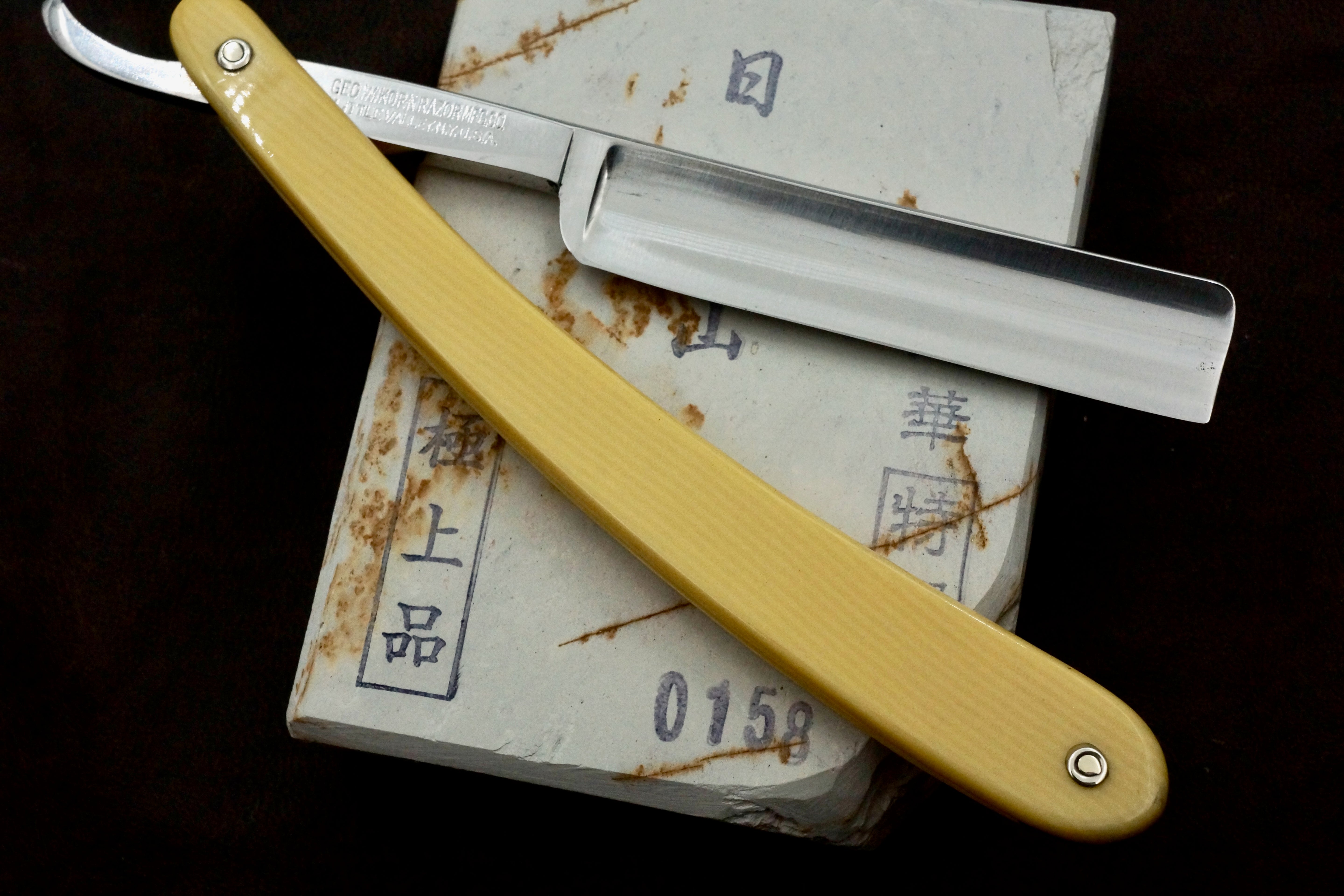 George W. Korn "Fit-U" 5/8 Full Hollow Blade -Excellent+ American Straight Razor - Shave Ready