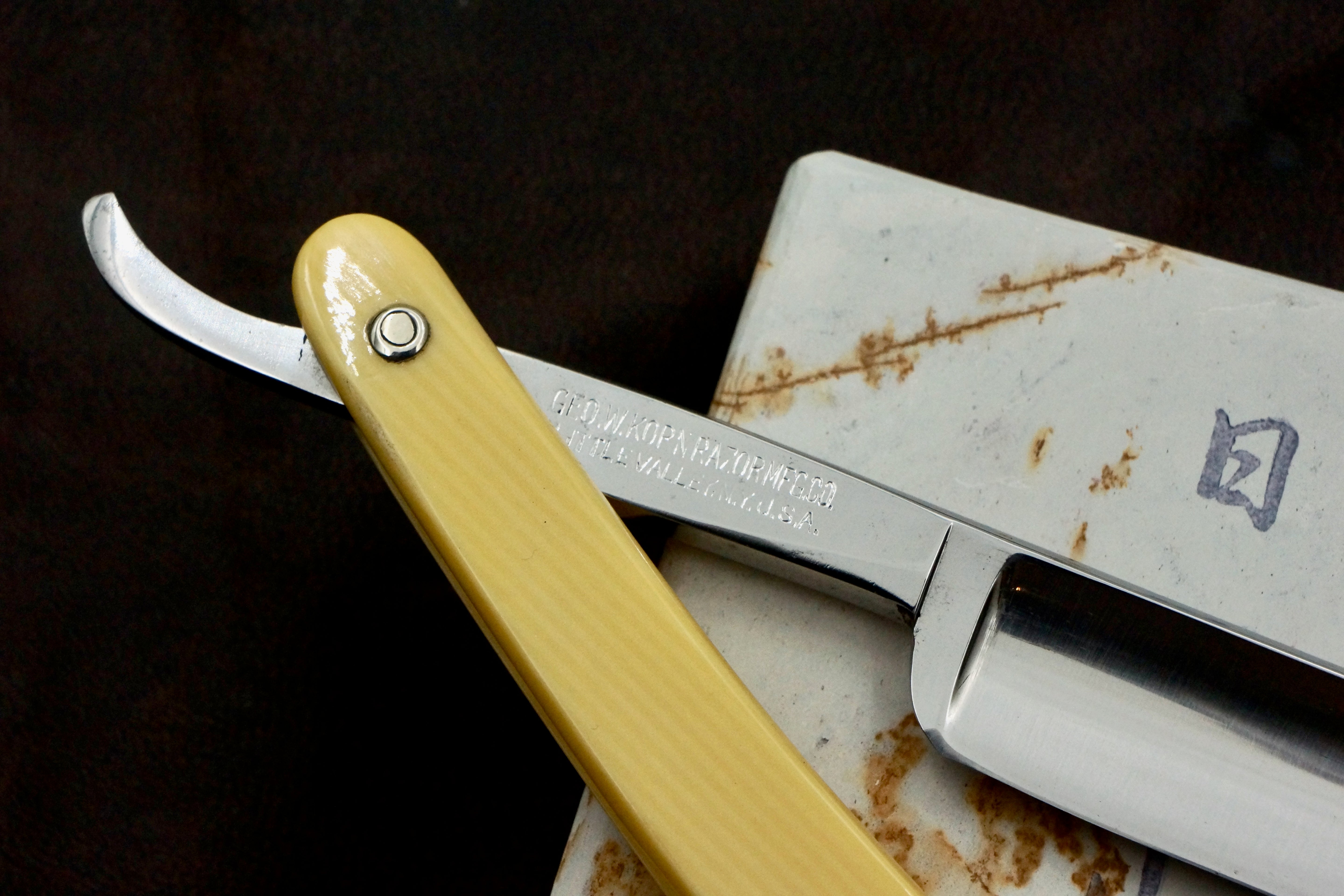 George W. Korn "Fit-U" 5/8 Full Hollow Blade -Excellent+ American Straight Razor - Shave Ready