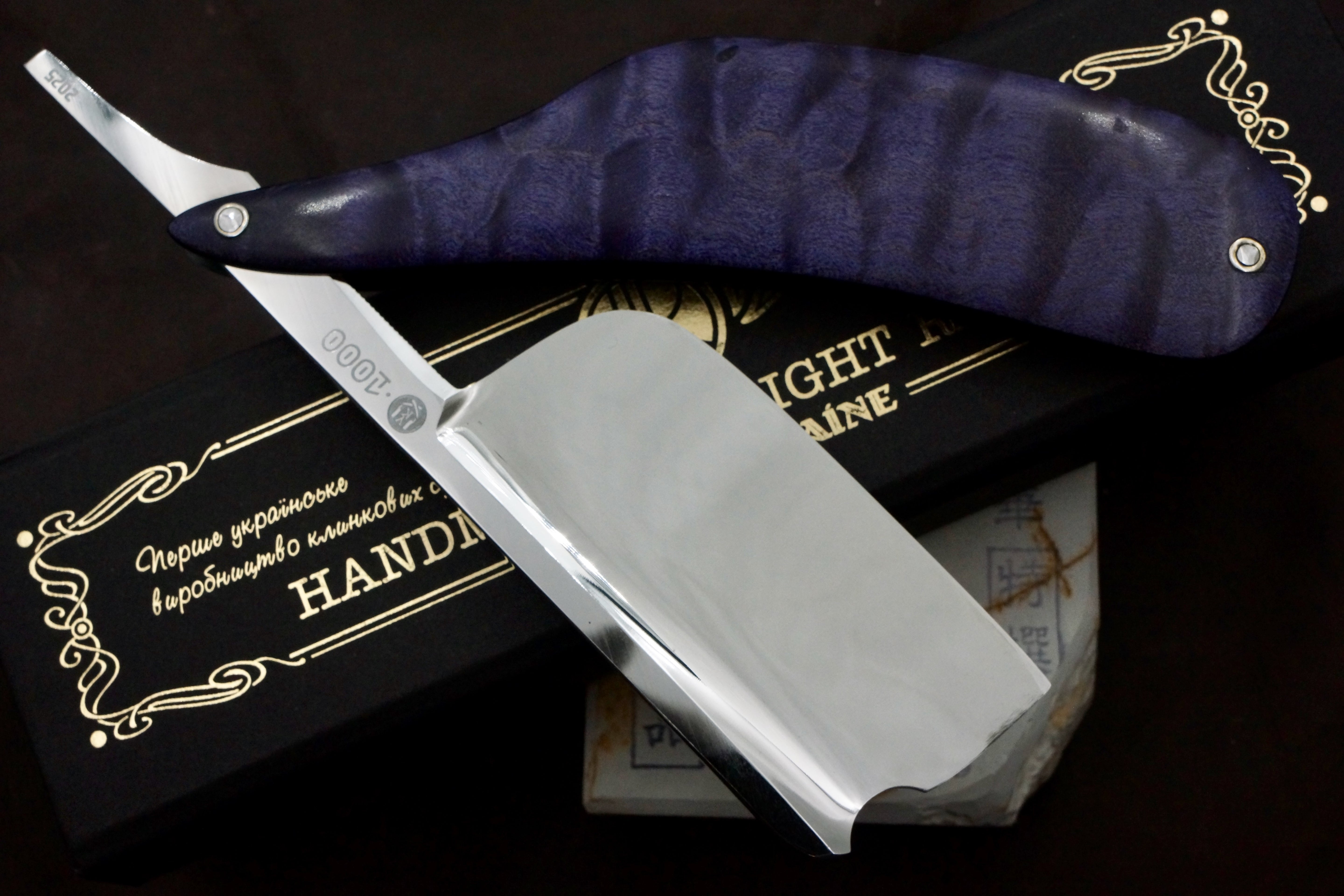Art Razor Capitaine 19/16 Vollhohlklinge - Gebrauchtes, individuelles Rasiermesser mit Knochengriff - Rasurbereit