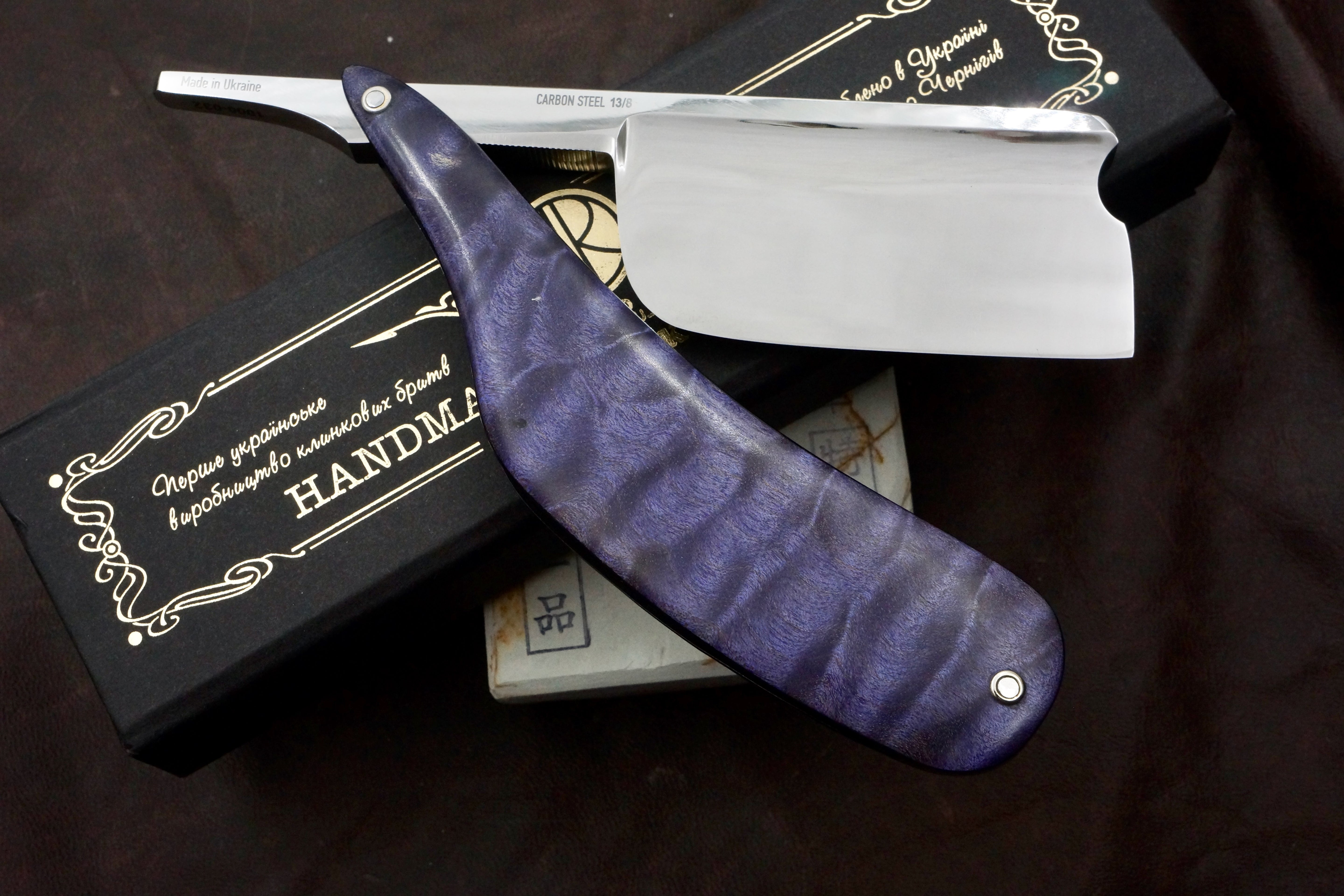 Art Razor Capitaine 19/16 Vollhohlklinge - Gebrauchtes, individuelles Rasiermesser mit Knochengriff - Rasurbereit