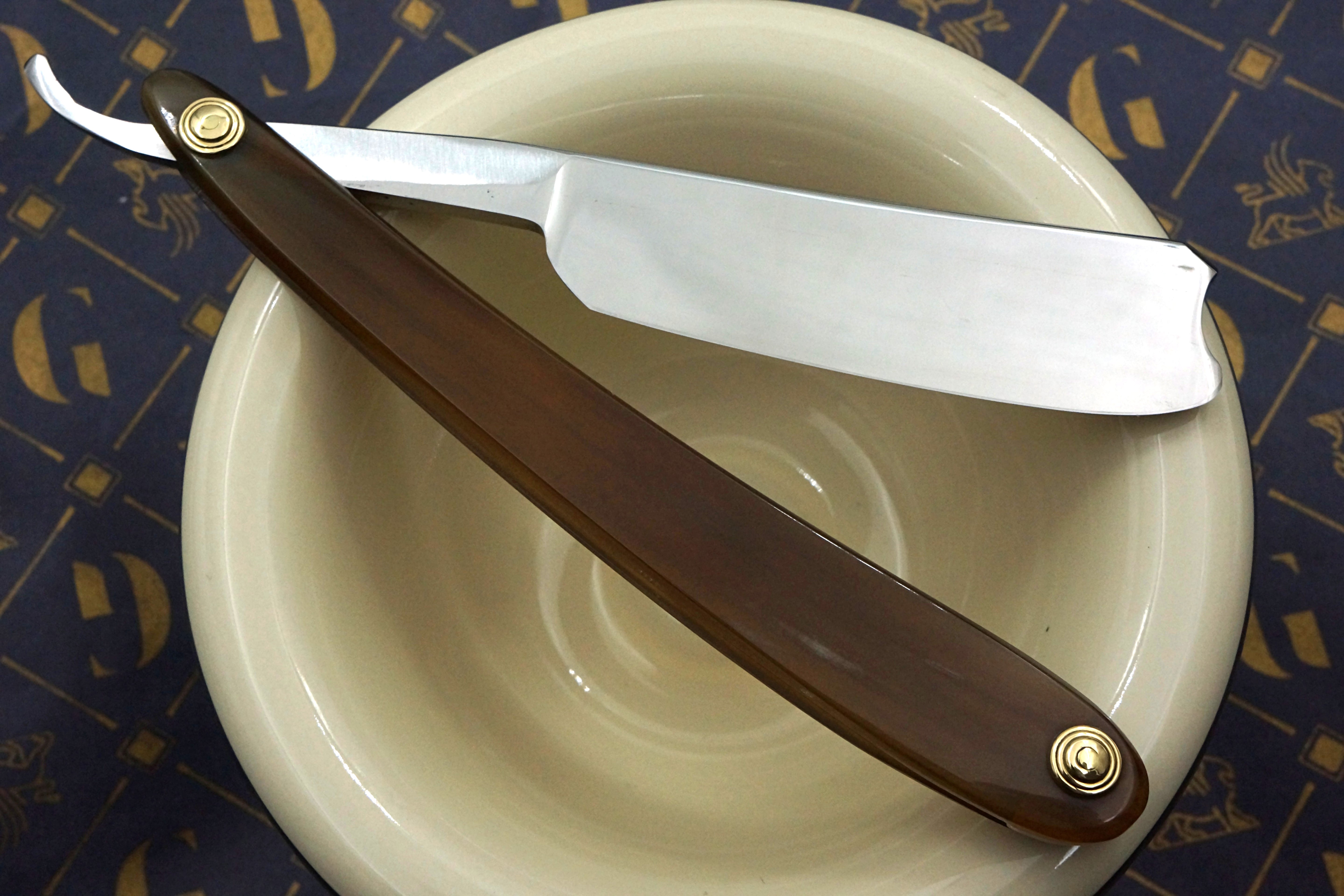 R. Sutcliffe « Sheffield Razor » - Lame 15/16" avec écailles en corne personnalisées - Superbe rasoir droit Sheffield entièrement restauré - Prêt à raser