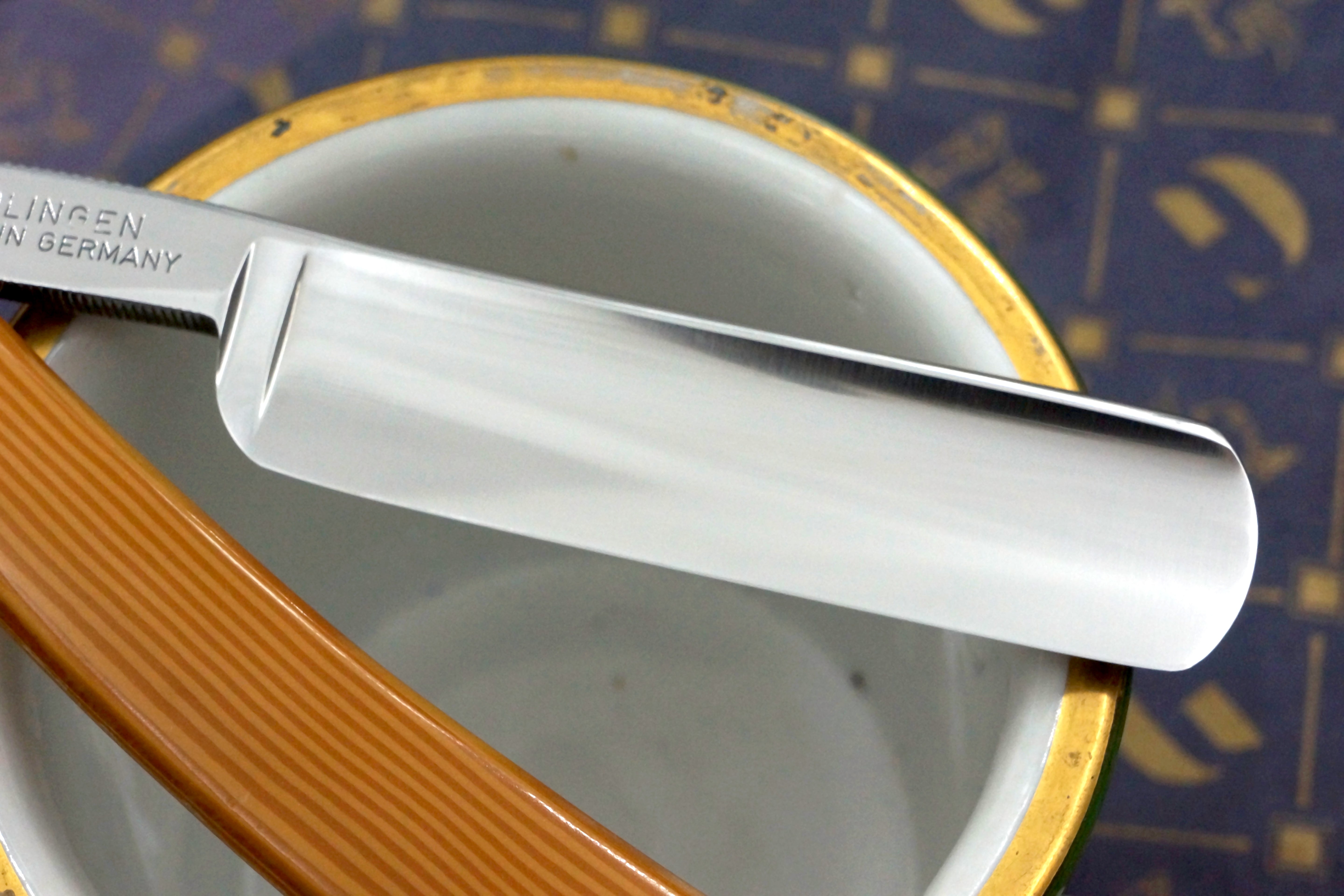 Efendi No.33 - 13/16 Excellent Stainless Steel Full Hollow - Solingen Straight Razor - Shave Ready