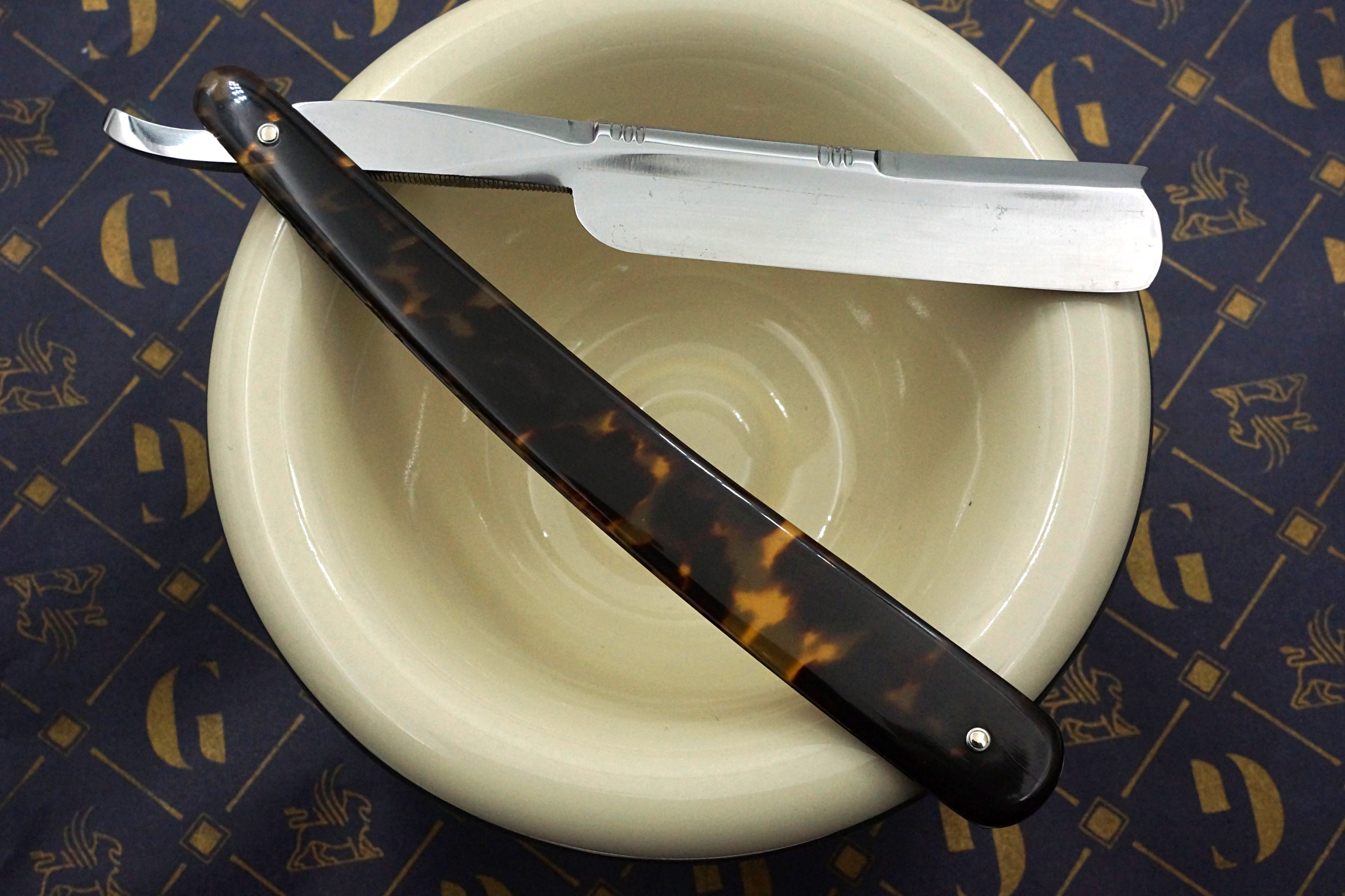 Chas. Clements Fancy Blade - Rare Tortoiseshell Scaled - 11/16 Restored Sheffield Straight Razor - Shave Ready