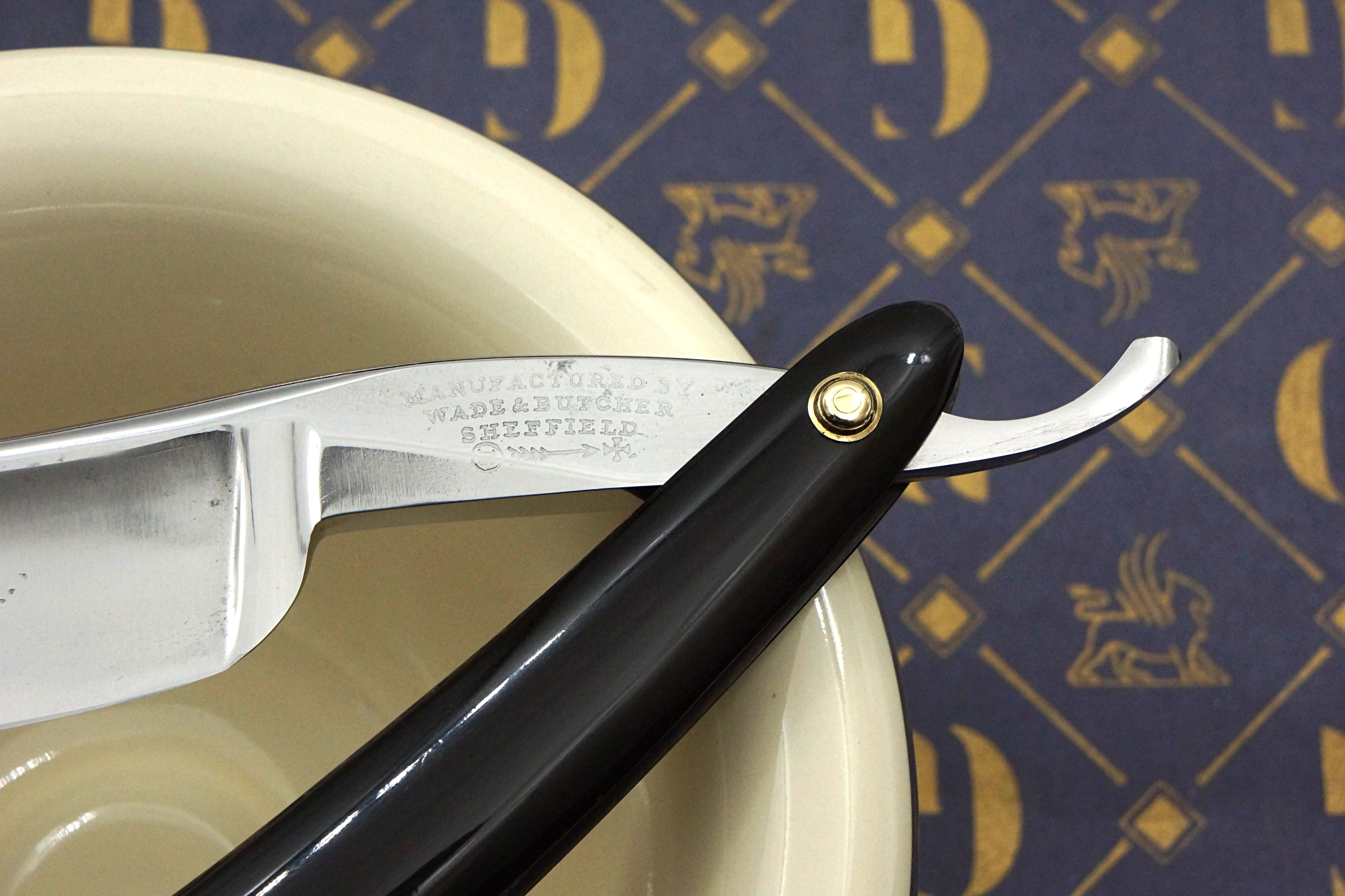 Wade & Butcher Celebrated Hollow Ground 7/8" wide - Fully Restored with Original Scales Sheffield Straight Razor - Shave Ready