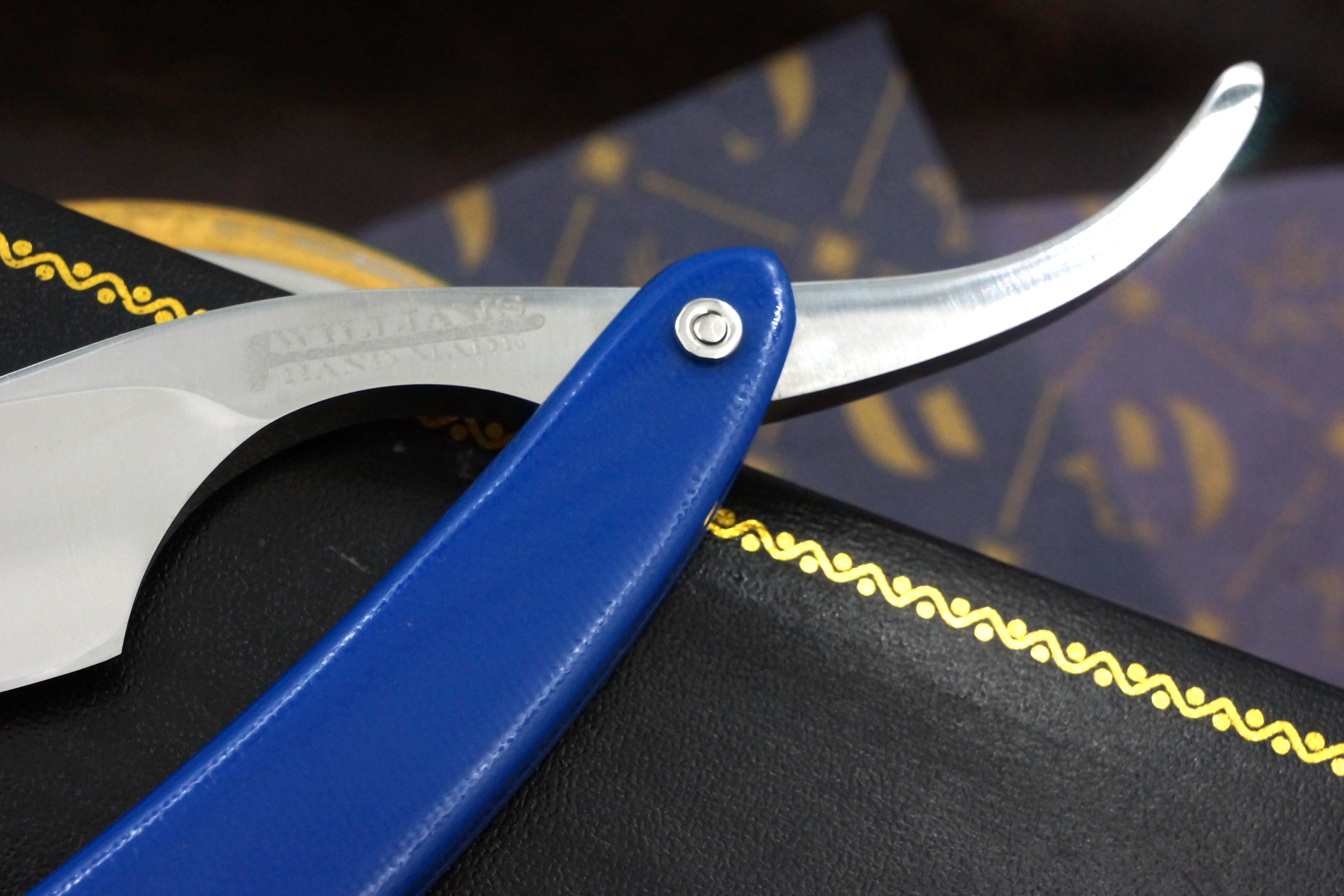 Robert Williams Straight Razor Place Special Edition - 6/8 Custom Straight Razor - Shave Ready